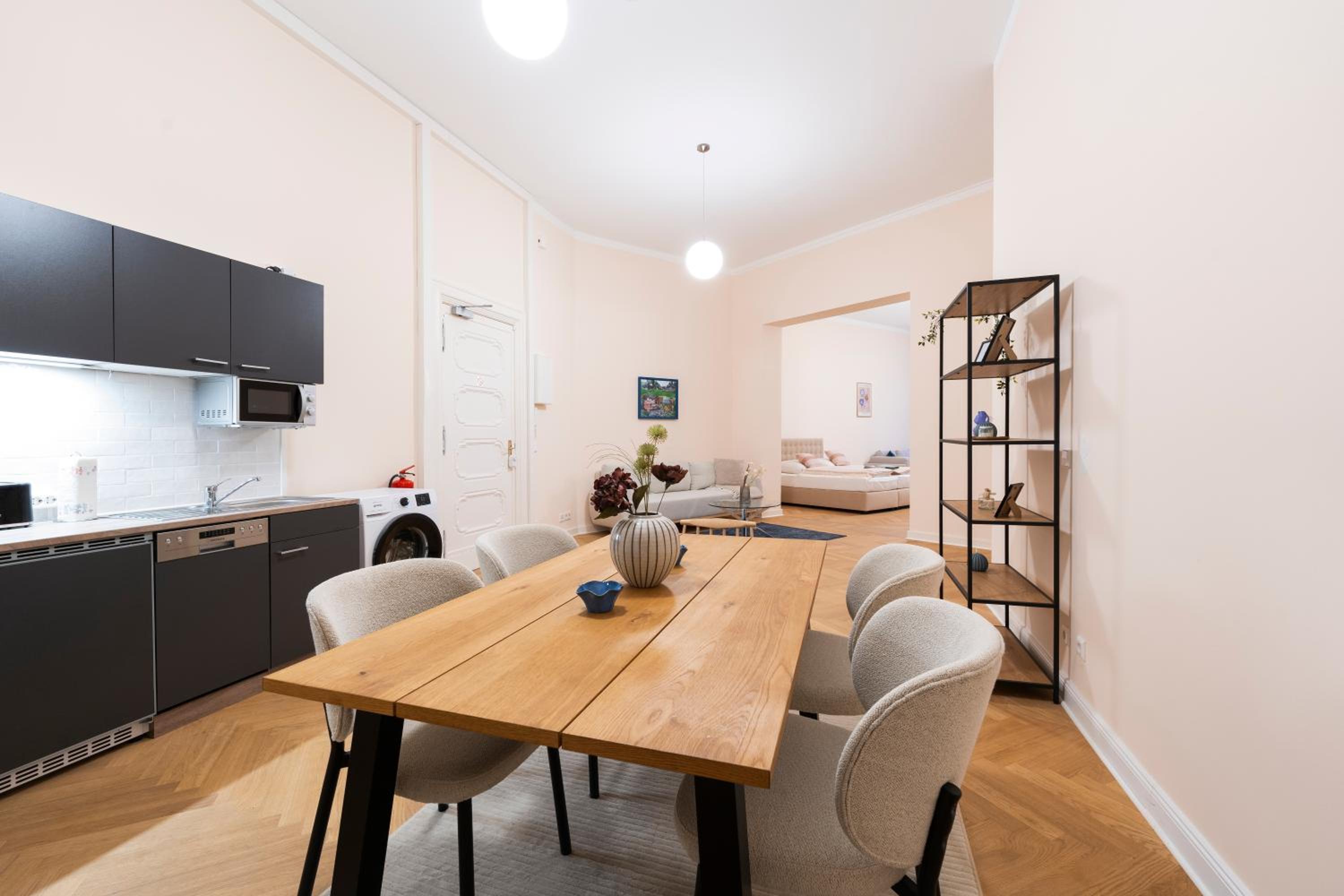 Jomi Stays - Privates Apartment beim Ku'damm