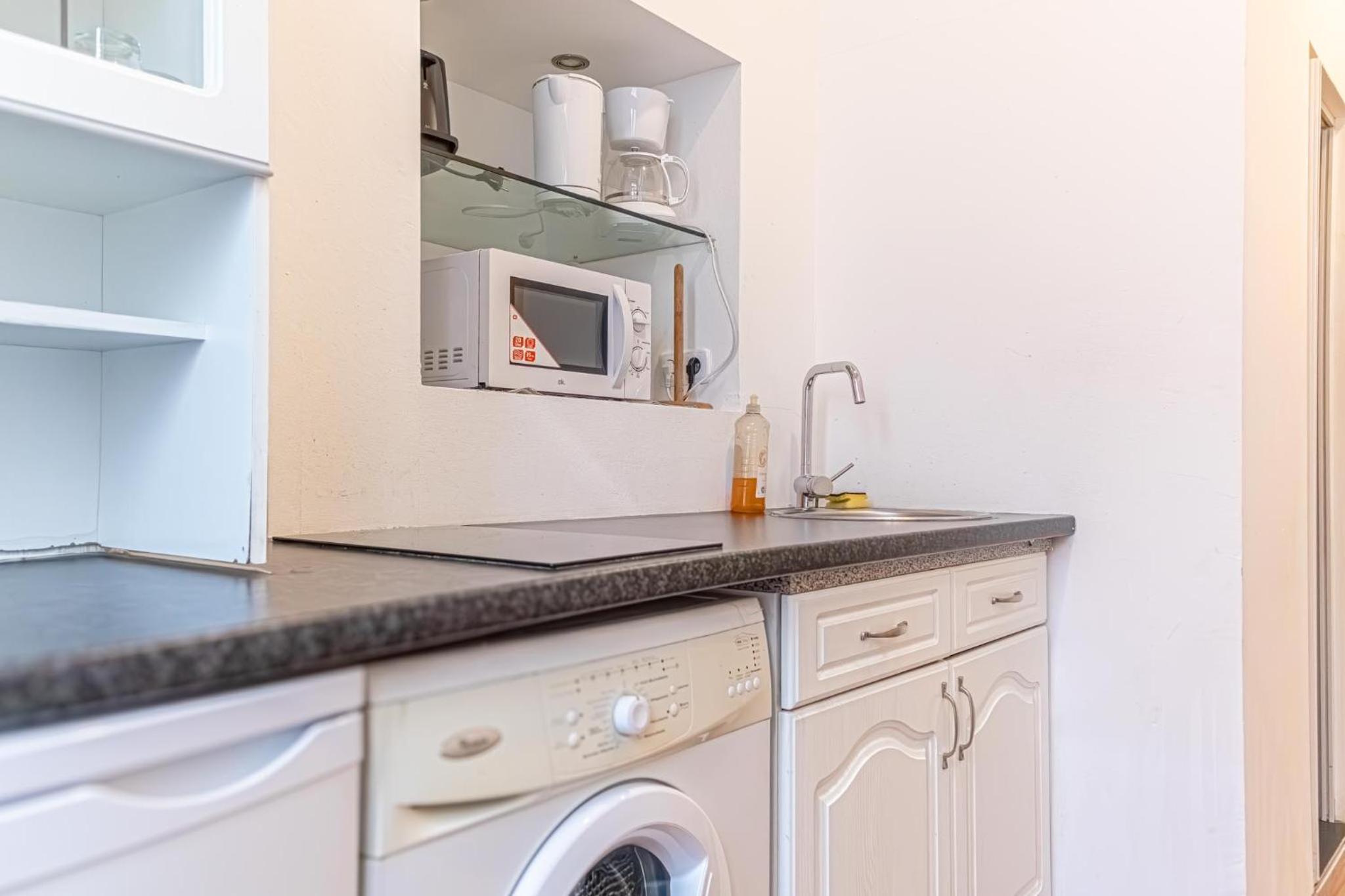 Comfortable 1BR Apt In Perfect Location