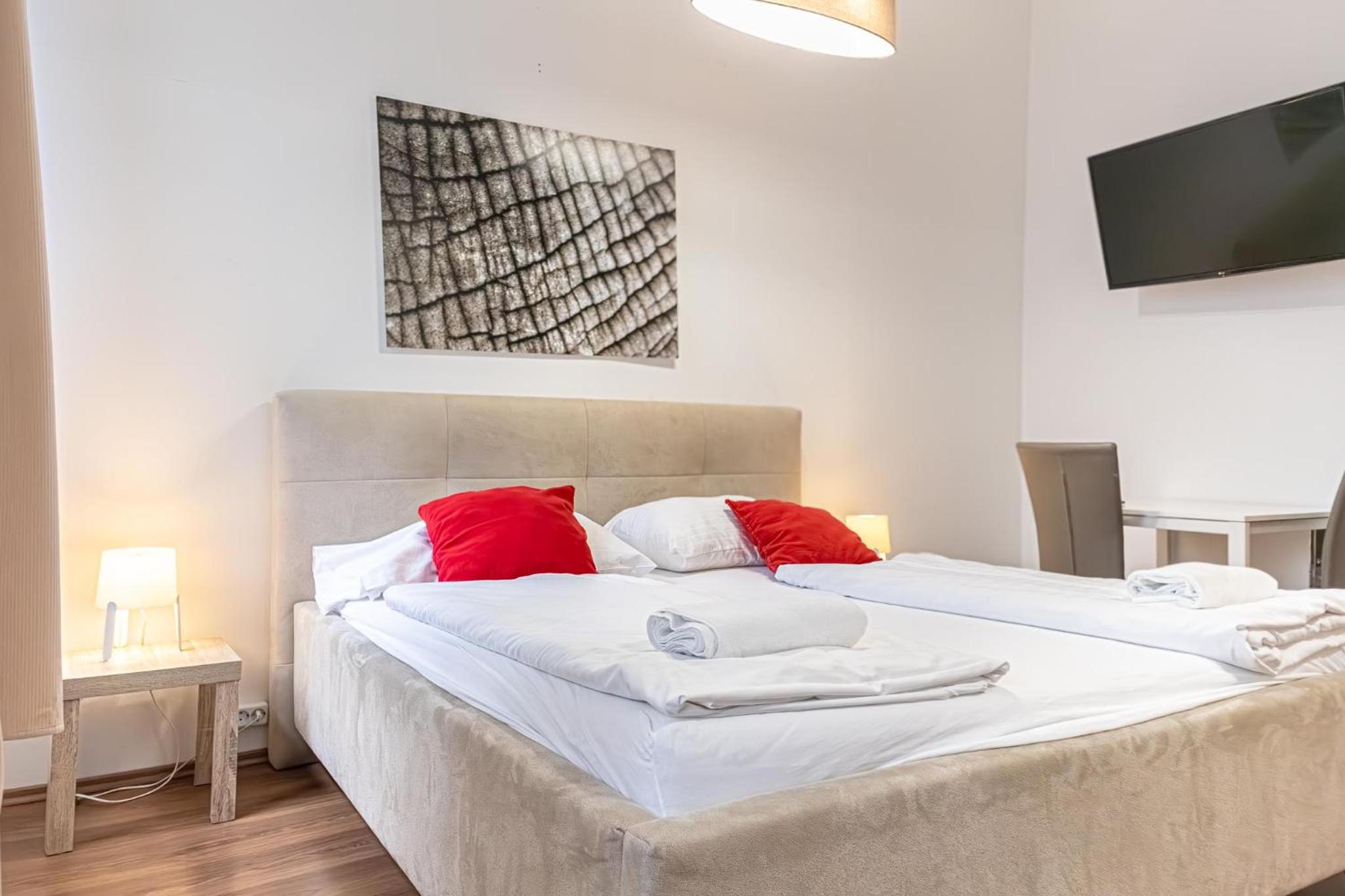 Comfortable 1BR Apt In Perfect Location