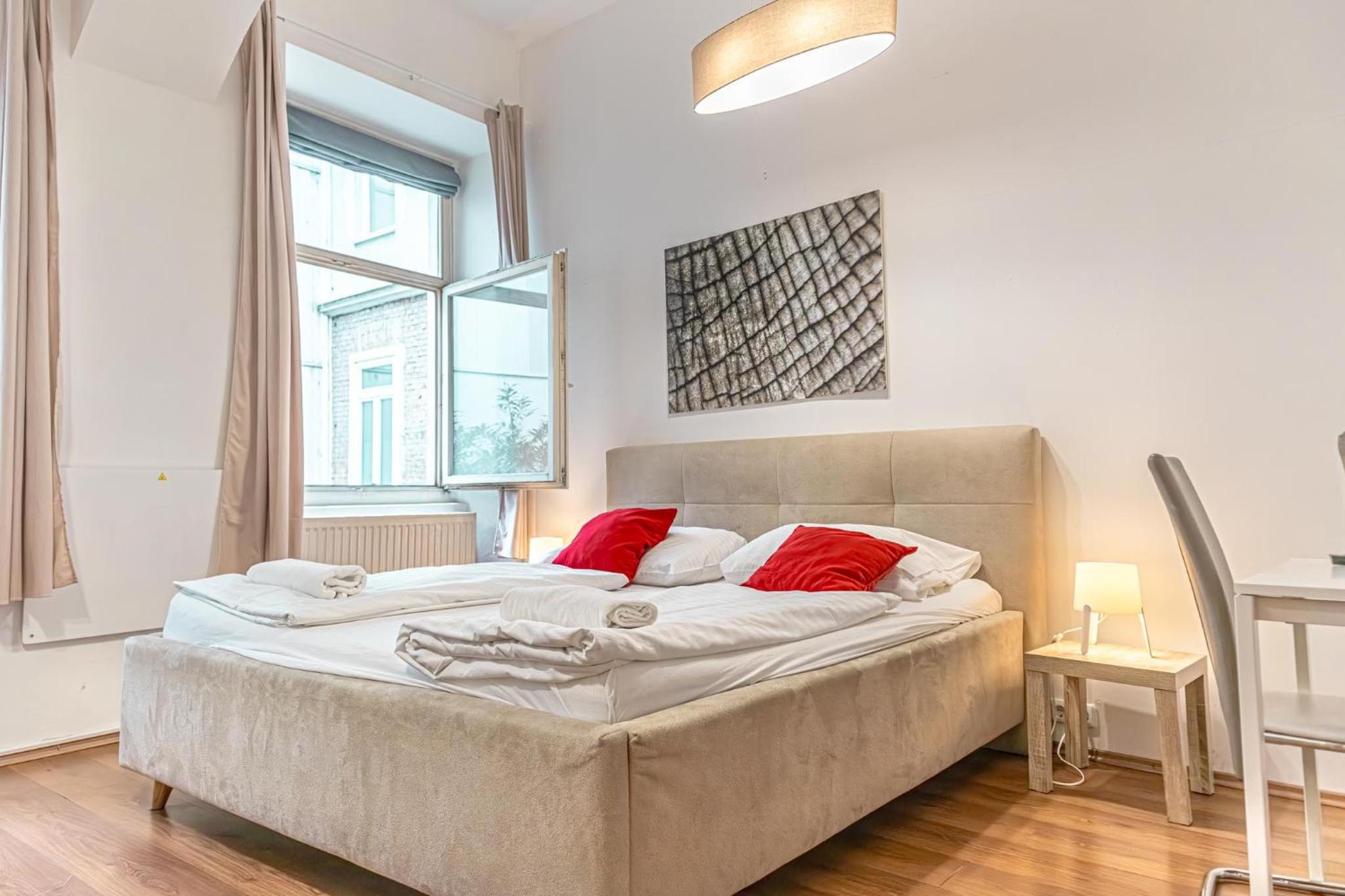 Comfortable 1BR Apt In Perfect Location