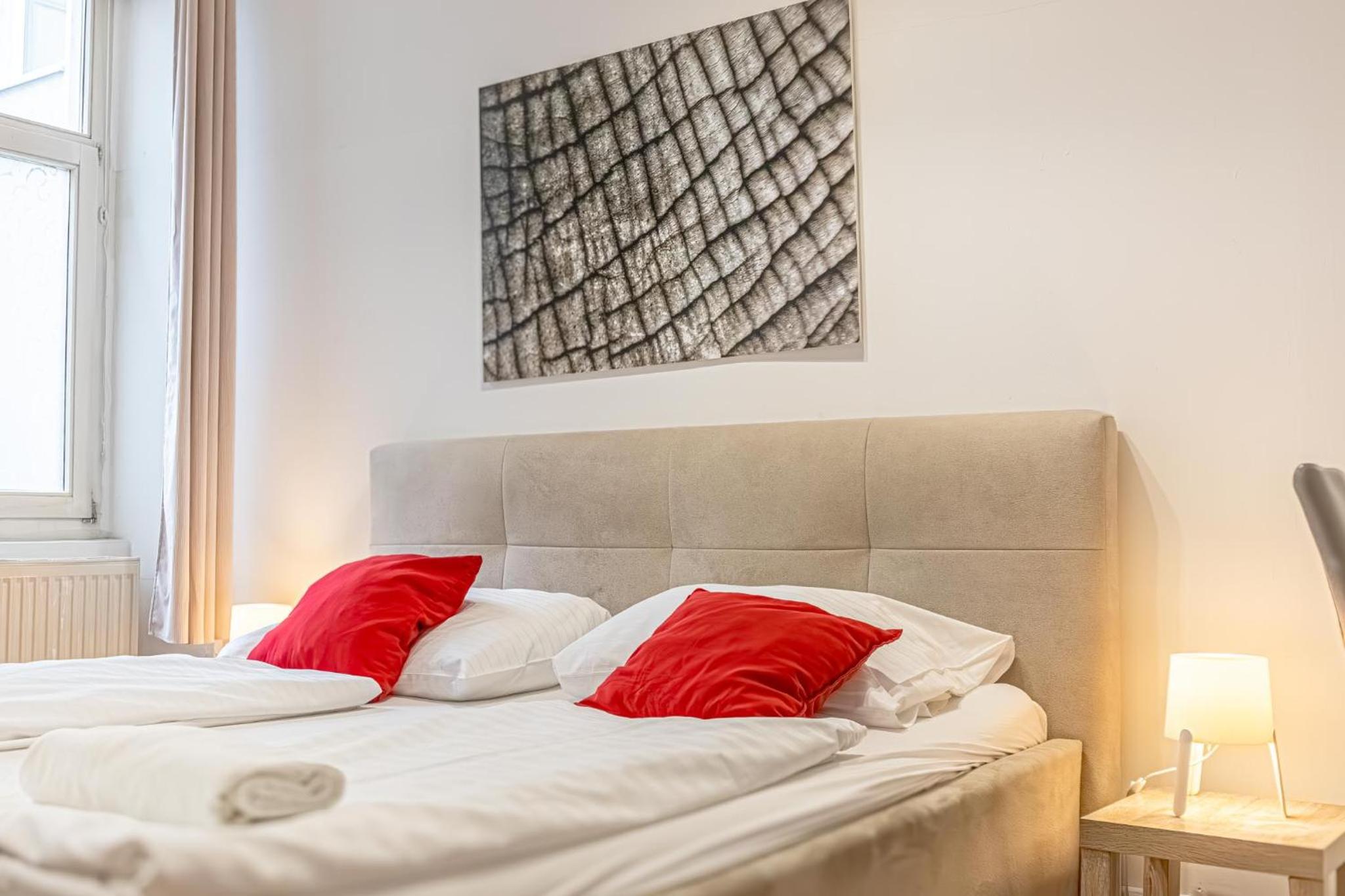 Comfortable 1BR Apt In Perfect Location