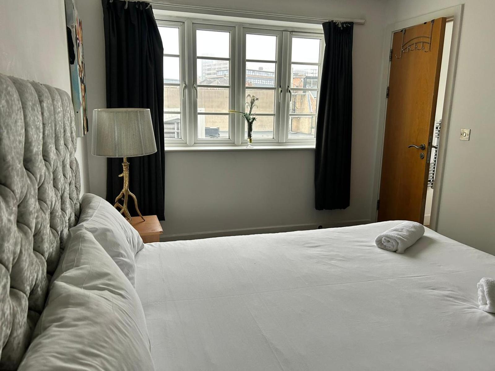 Nottingham City Centre Cosy Stays 2 Bedroom Apartment view 4