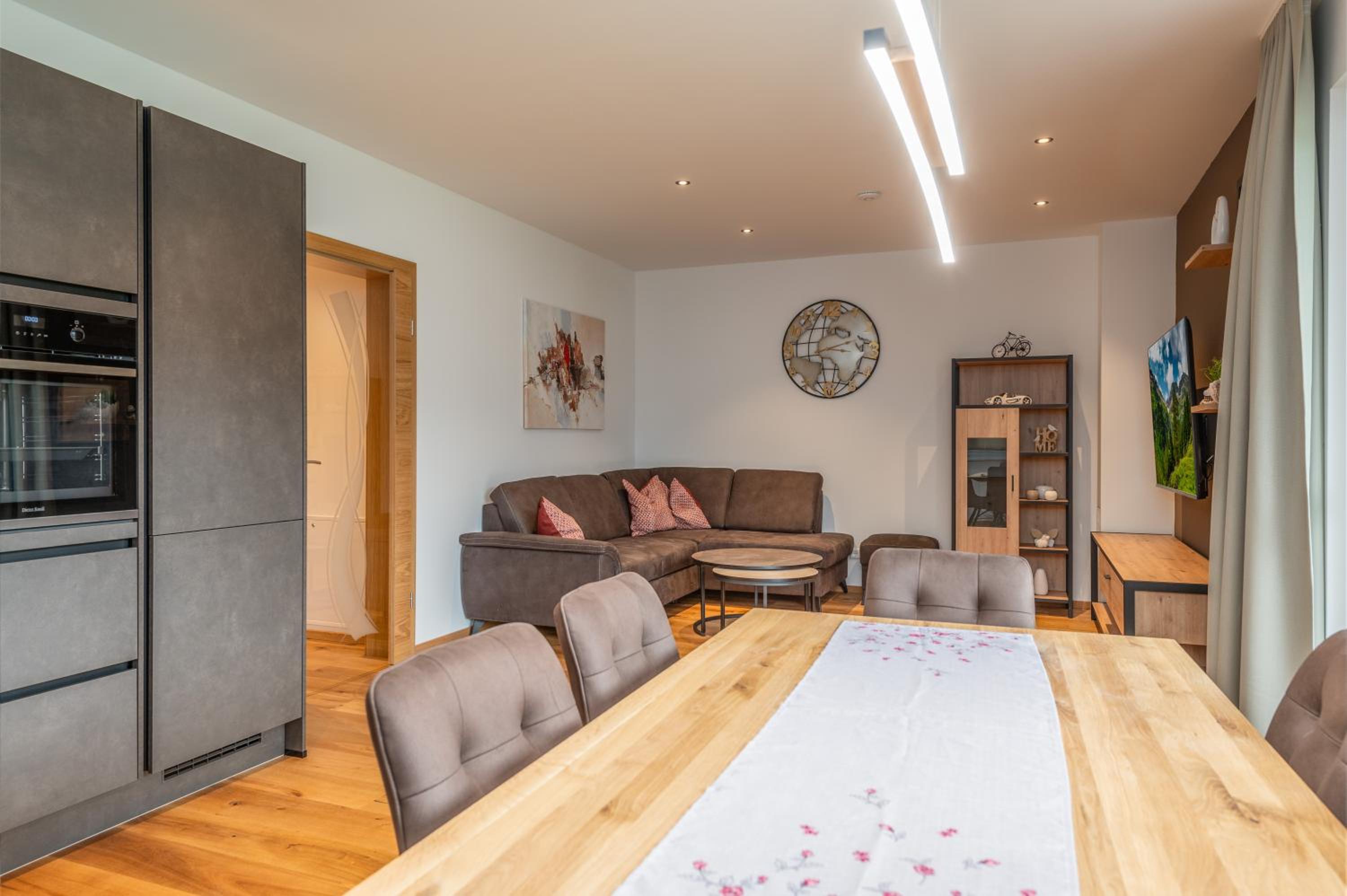 GardenAlpin & PanoramaAlpin Apartments - by myNests