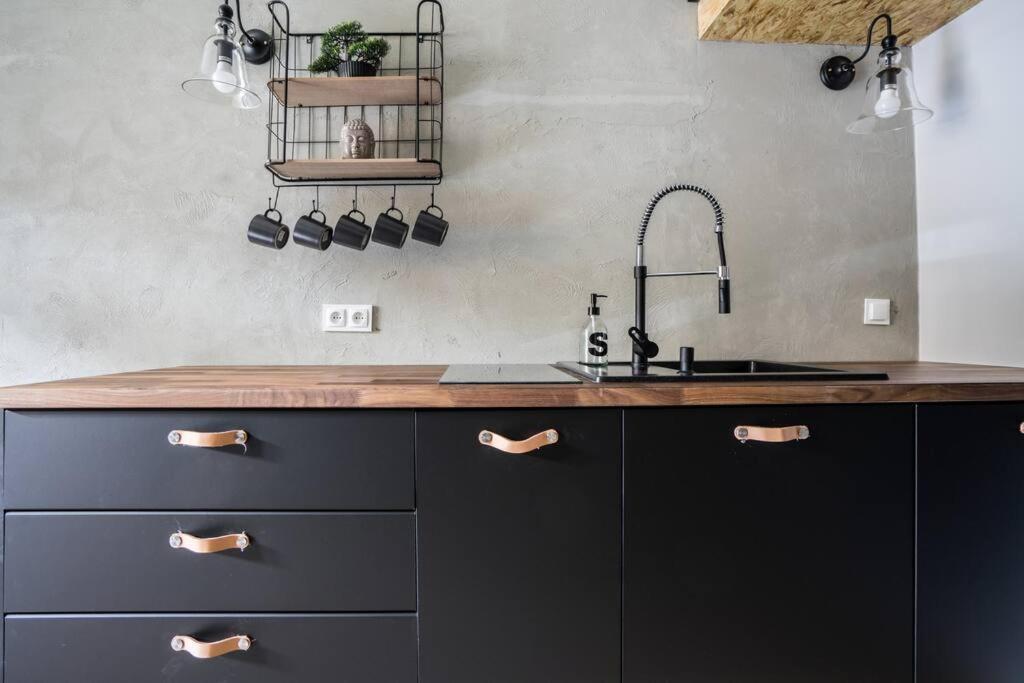 Golden Apartments in Warsaw - Stylish and Cozy Studio - Ząbkowska A