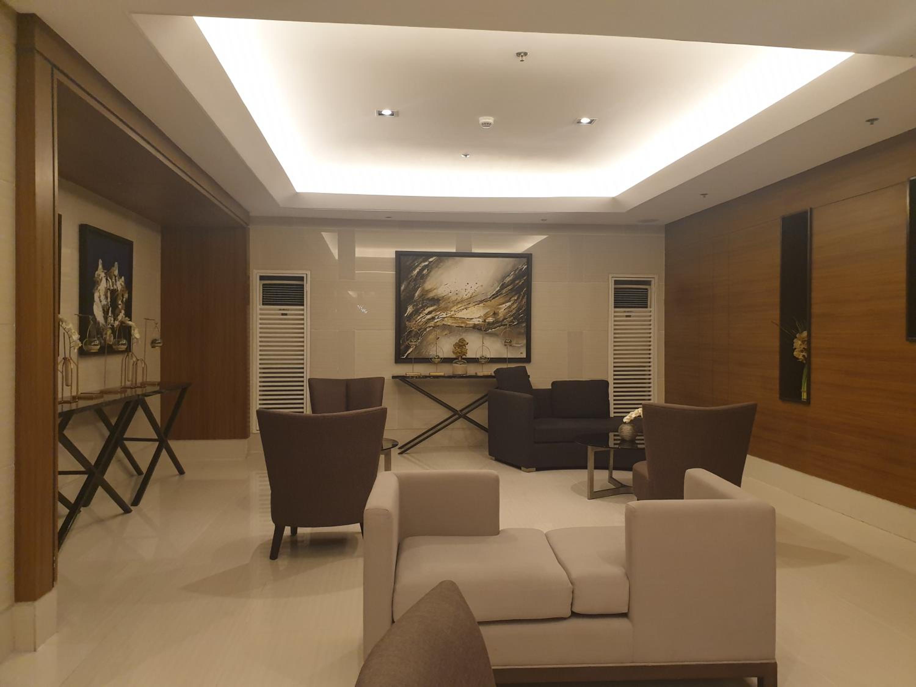 SkyCityViewCondotel Breeze Residences Staycation near WTC,PICC,MOA,NAIA,US Embassy view 5