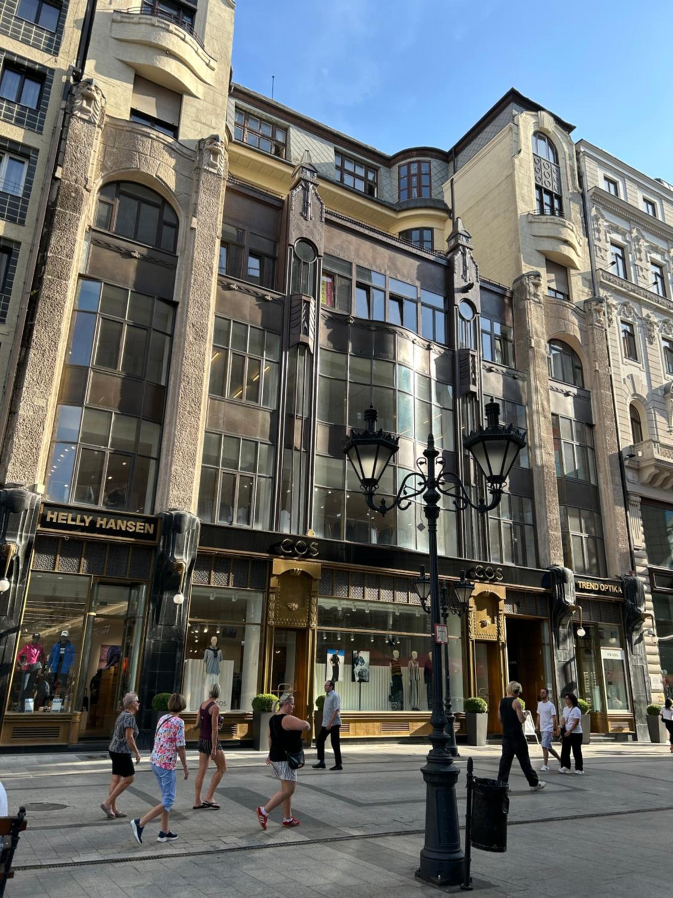 Photo 18