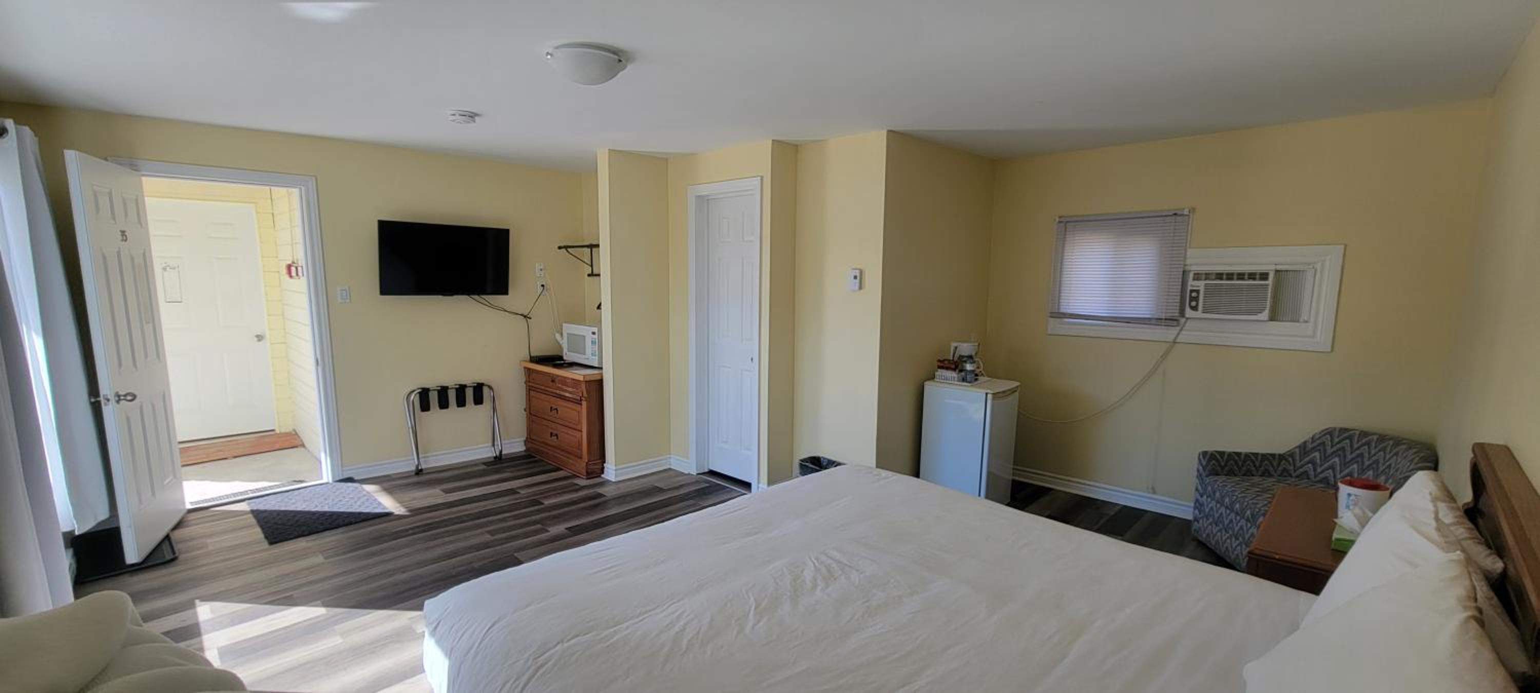 North Shore Wayside Inn
