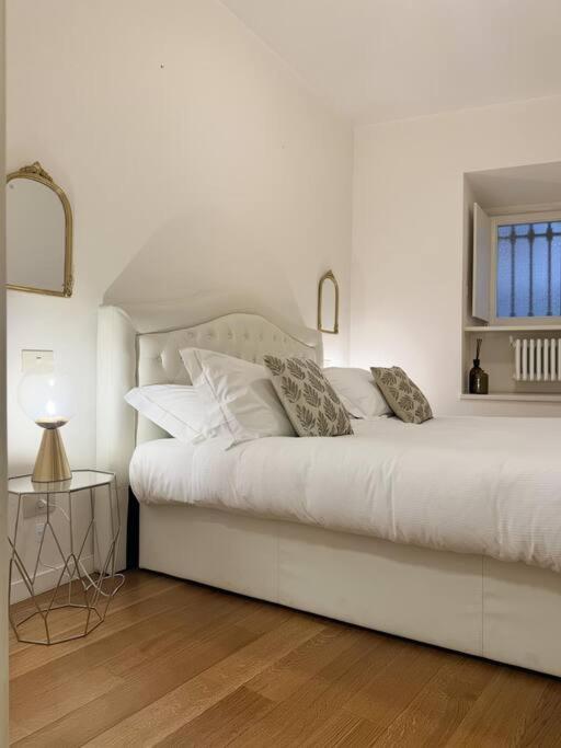 Apartment Alla Scala Milano-Palazzo di Prestigio