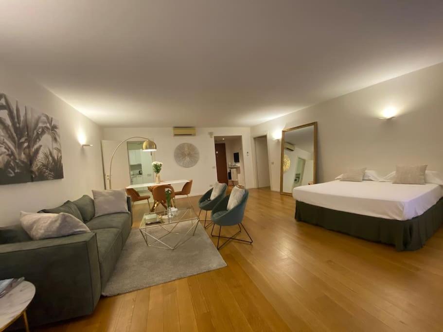 Apartment Alla Scala Milano-Palazzo di Prestigio