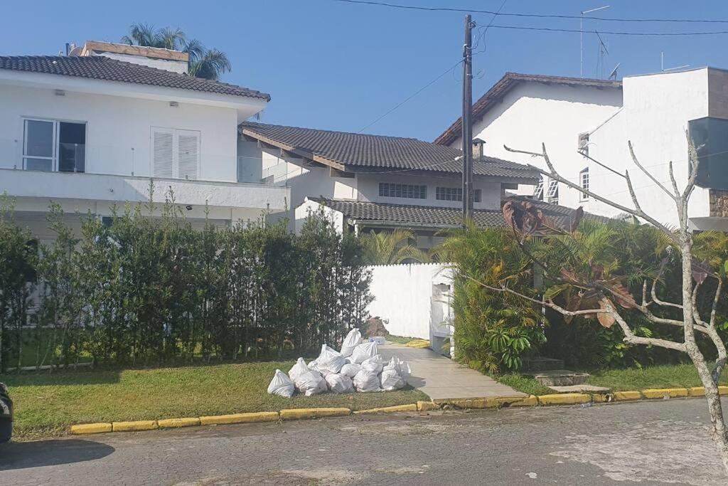 4suites arcond wifi600meg cond fech prox praia