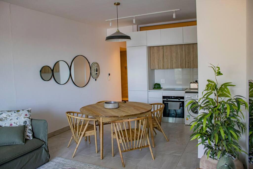 Stylish Apartment - Iconic Views