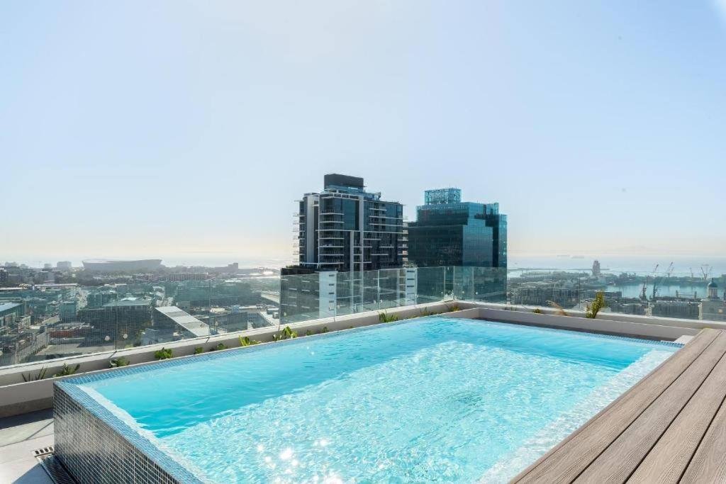 Stylish Apartment - Iconic Views