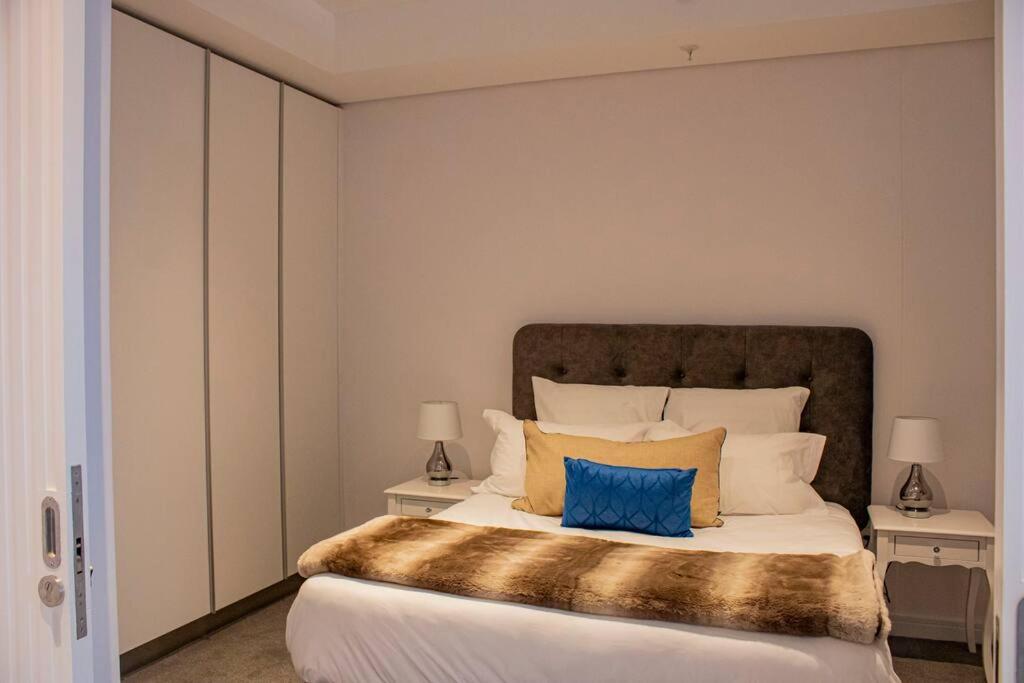 Stylish Apartment - Iconic Views