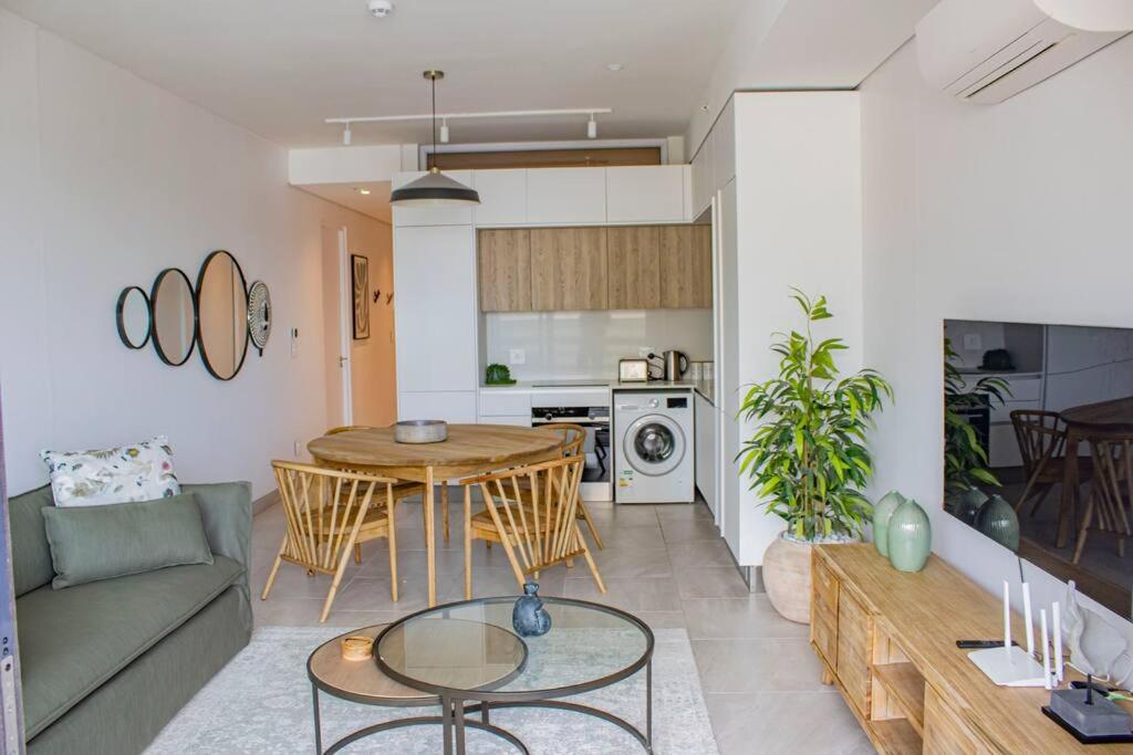 Stylish Apartment - Iconic Views