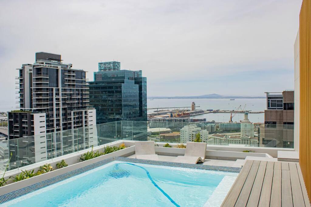 Stylish Apartment - Iconic Views