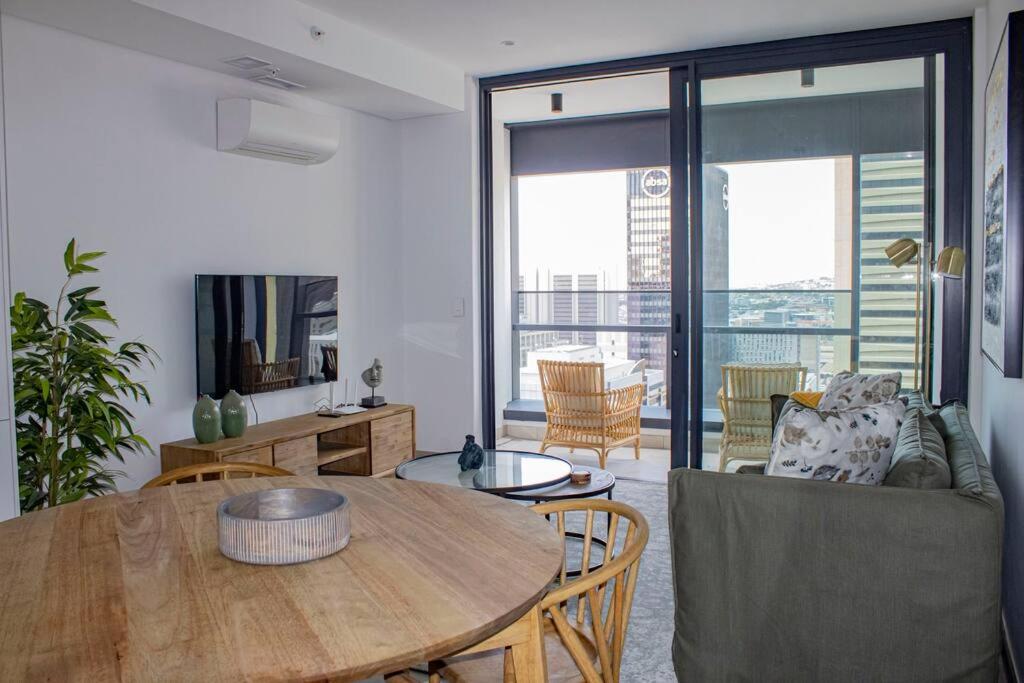 Stylish Apartment - Iconic Views
