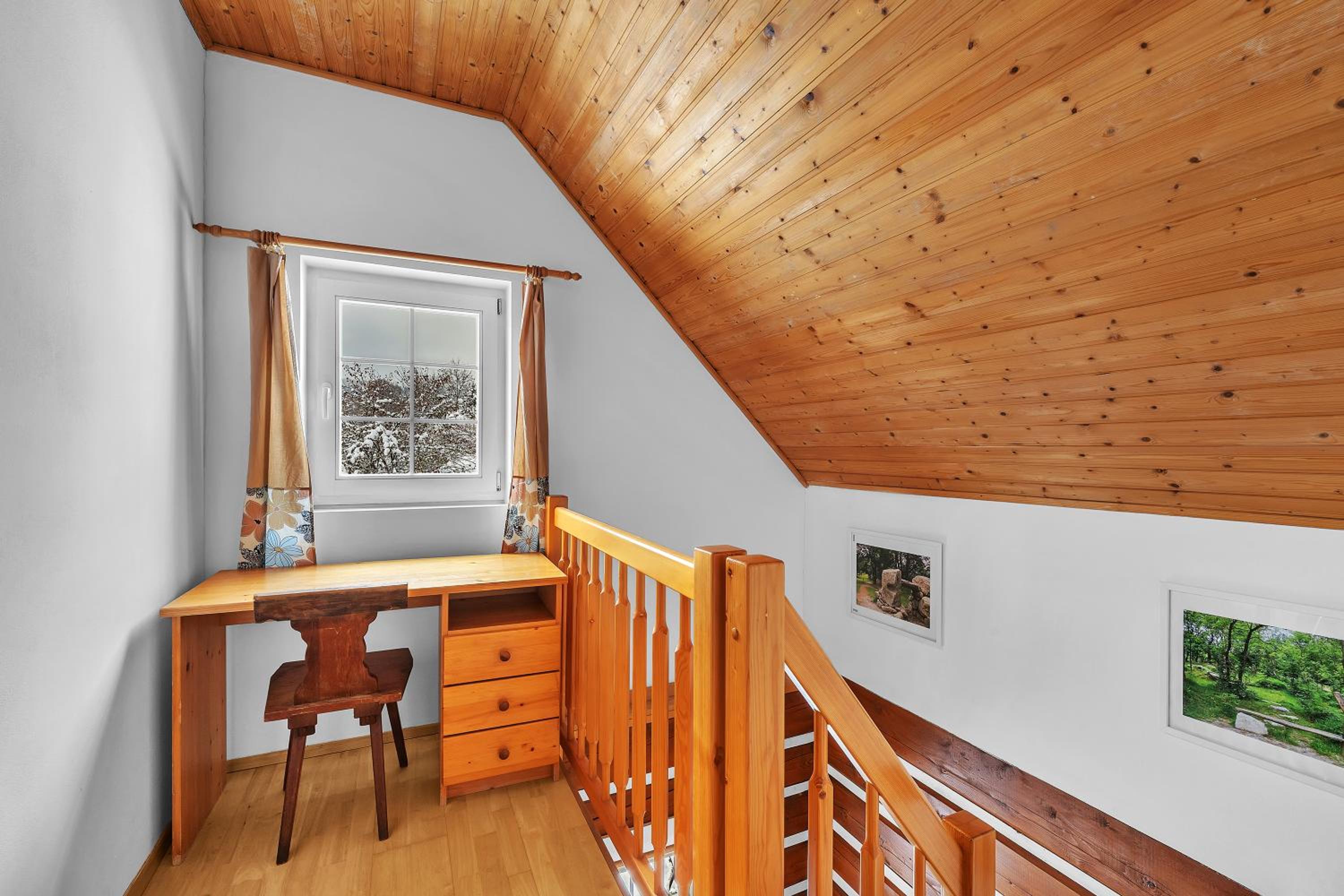 Modern chalet Na Zlatníku view 4