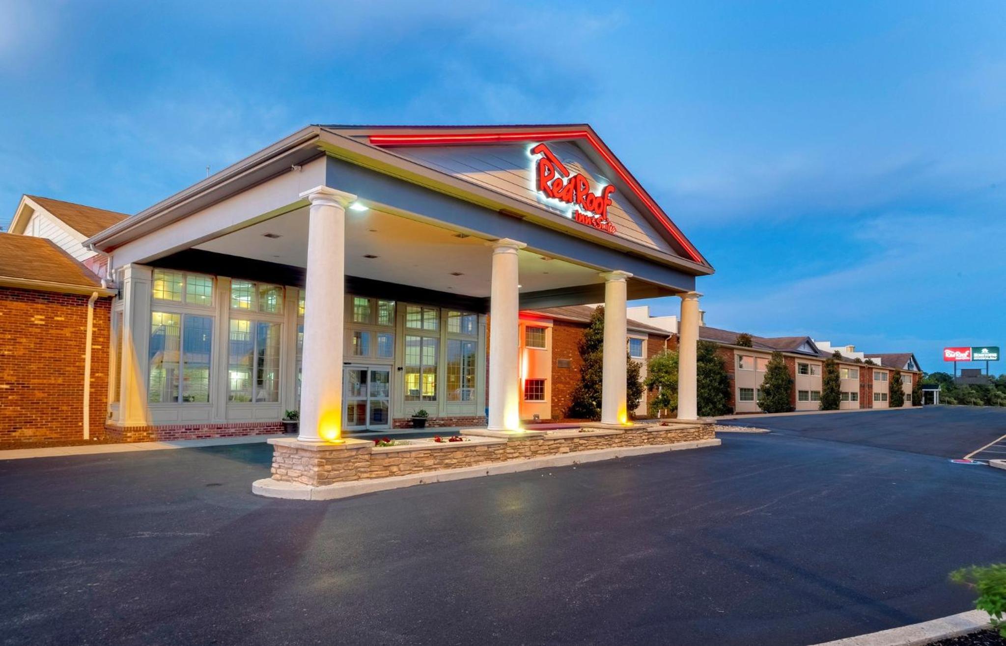 Red Roof Inn & Suites Wilmington – New Castle - main view