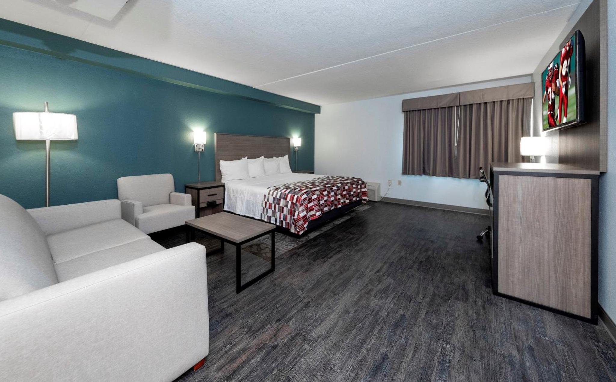 Red Roof Inn  Suites Wilmington - New Castle - Property Image 7