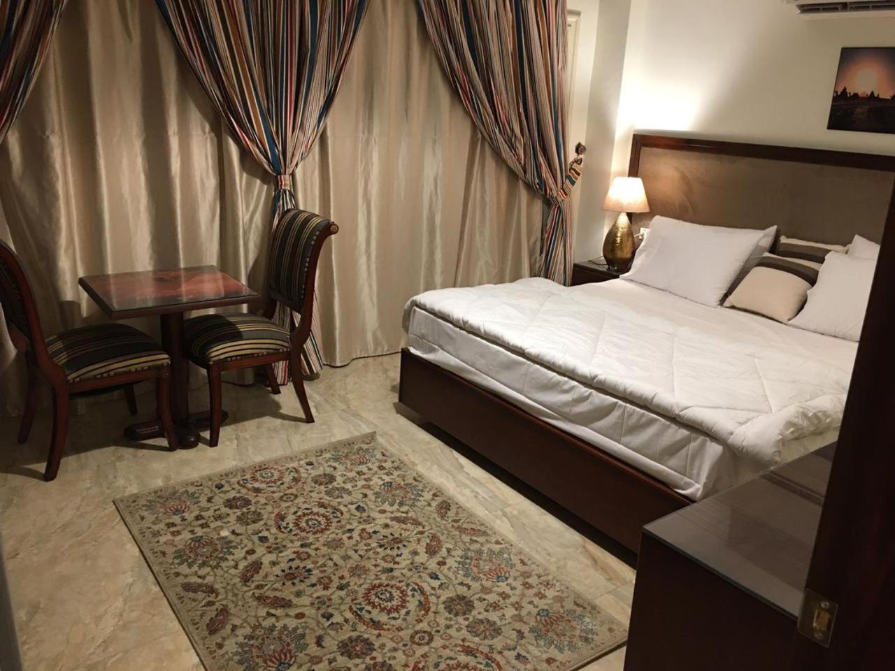El Aida pyramid view inn