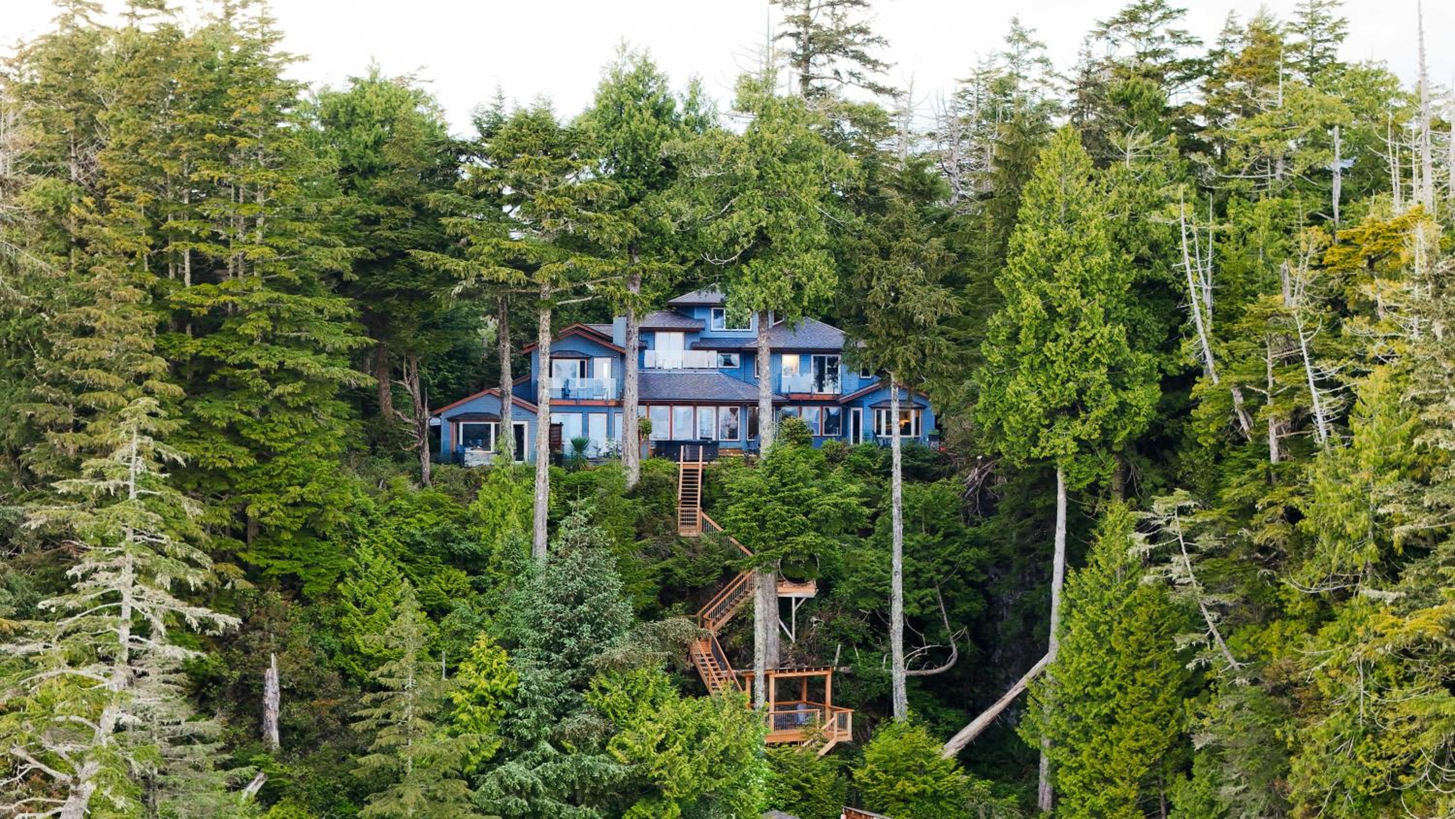 Snug Harbour Inn