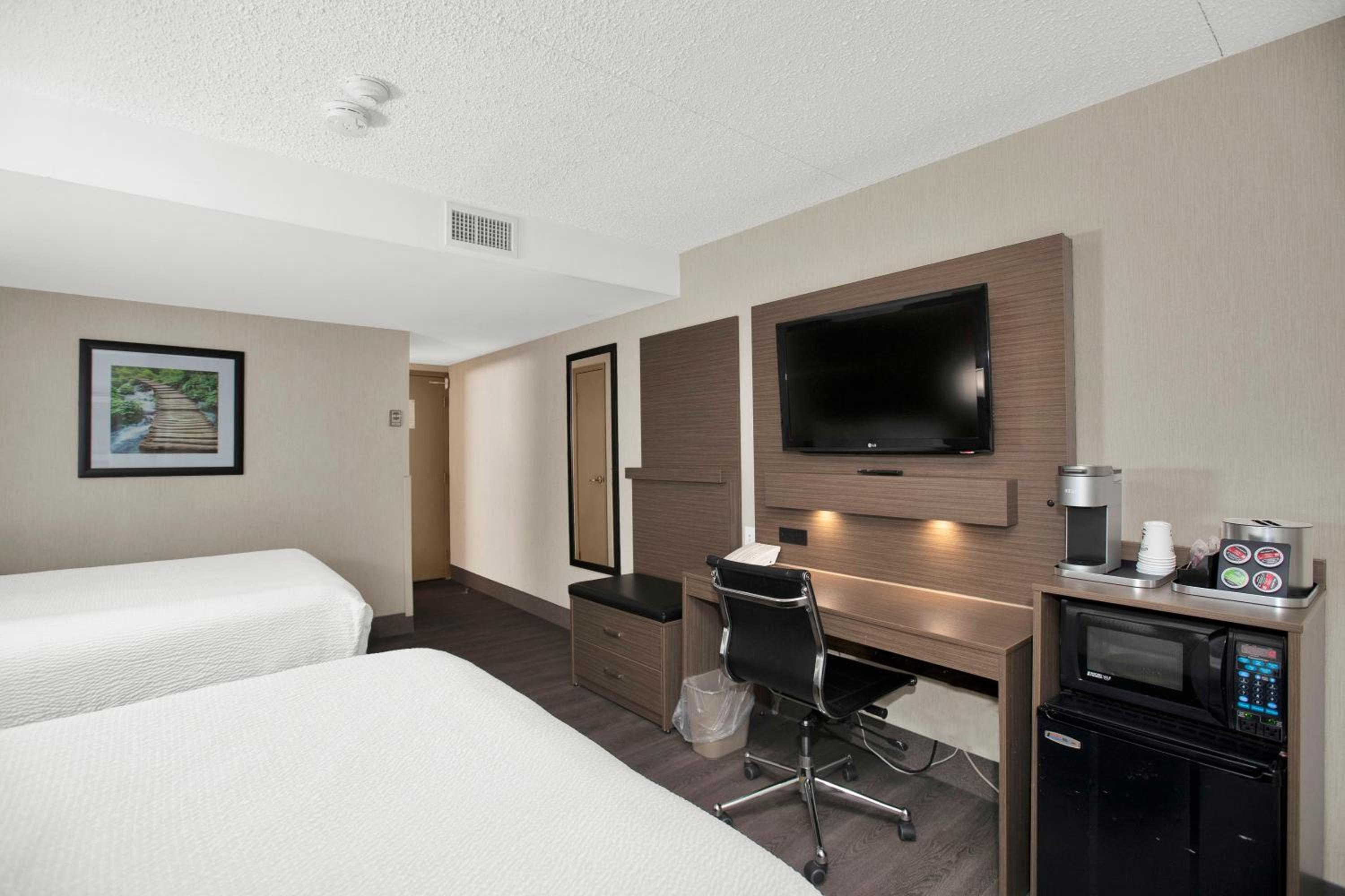 Thunder Bay Vacations - Superior Inn Hotel and Conference Centre Thunder Bay - Property Image 61