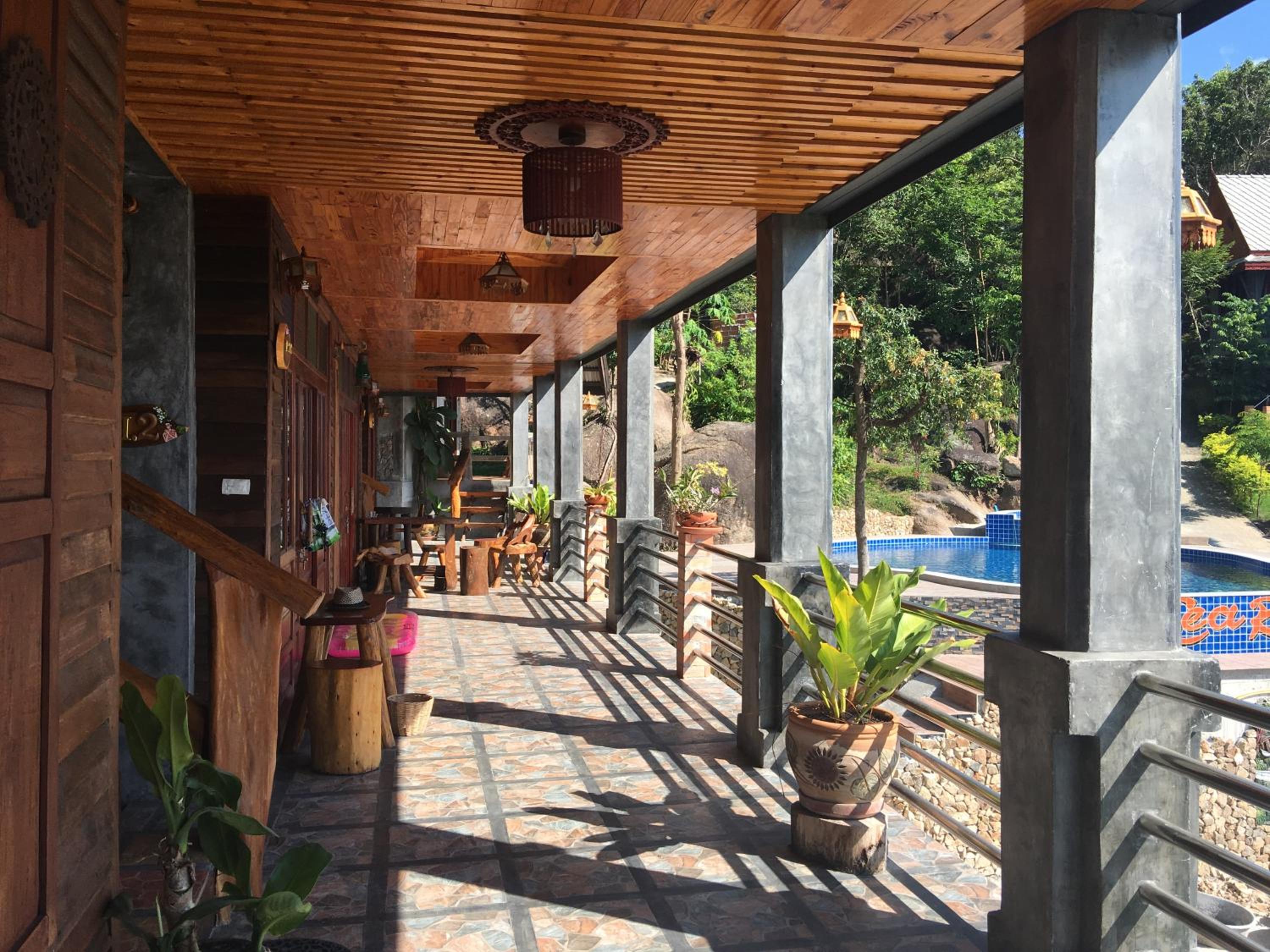 Sea Rock Resort