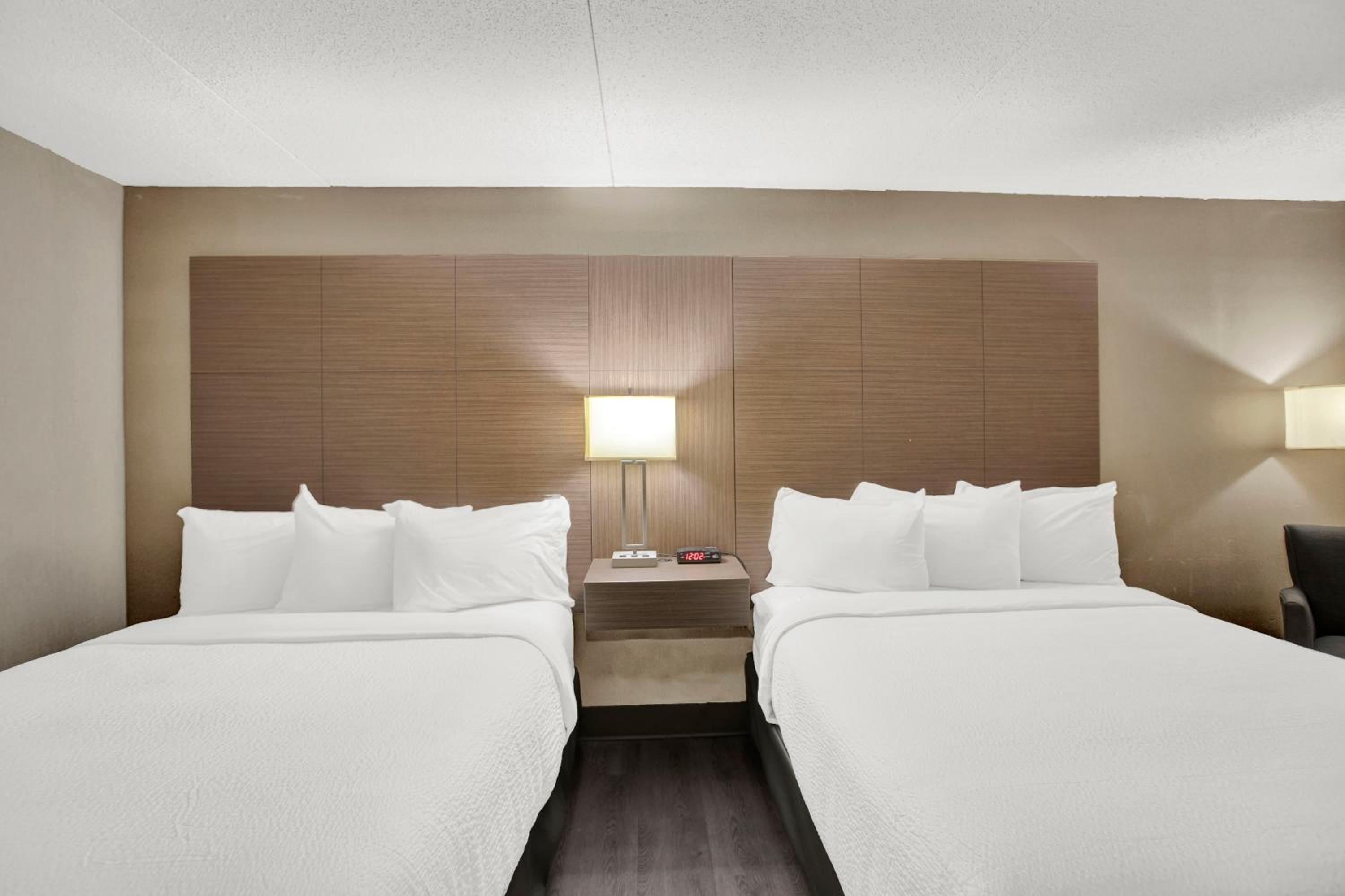 Thunder Bay Vacations - Superior Inn Hotel and Conference Centre Thunder Bay - Property Image 65