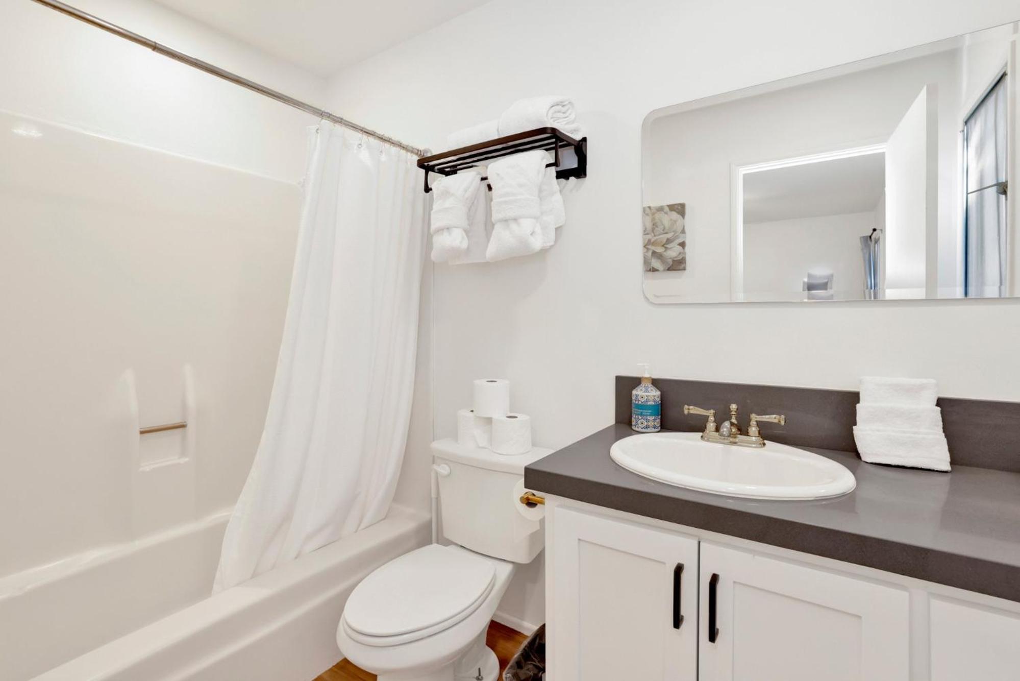 The woodside cottage #2505