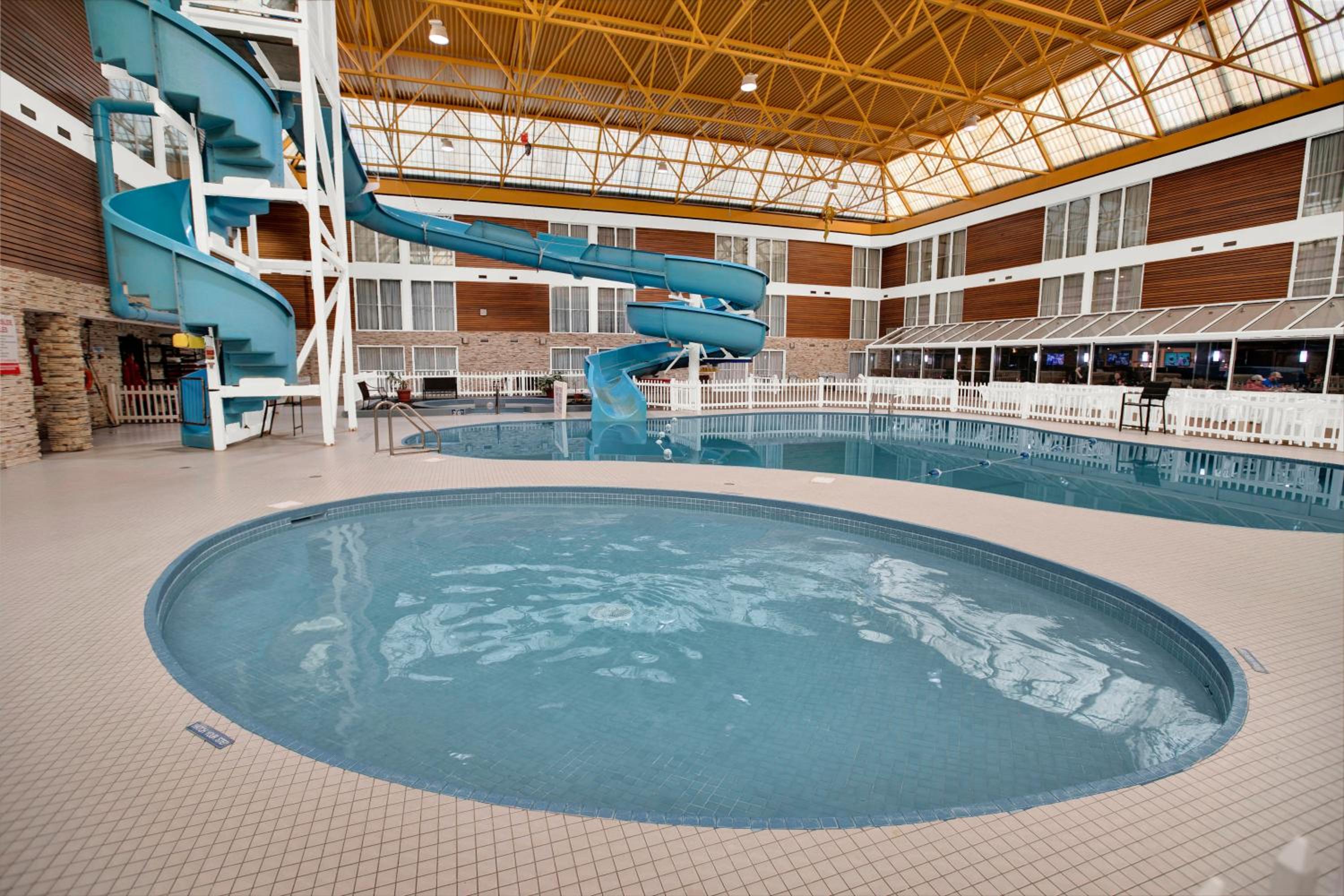 Thunder Bay Vacations - Superior Inn Hotel and Conference Centre Thunder Bay - Property Image 5