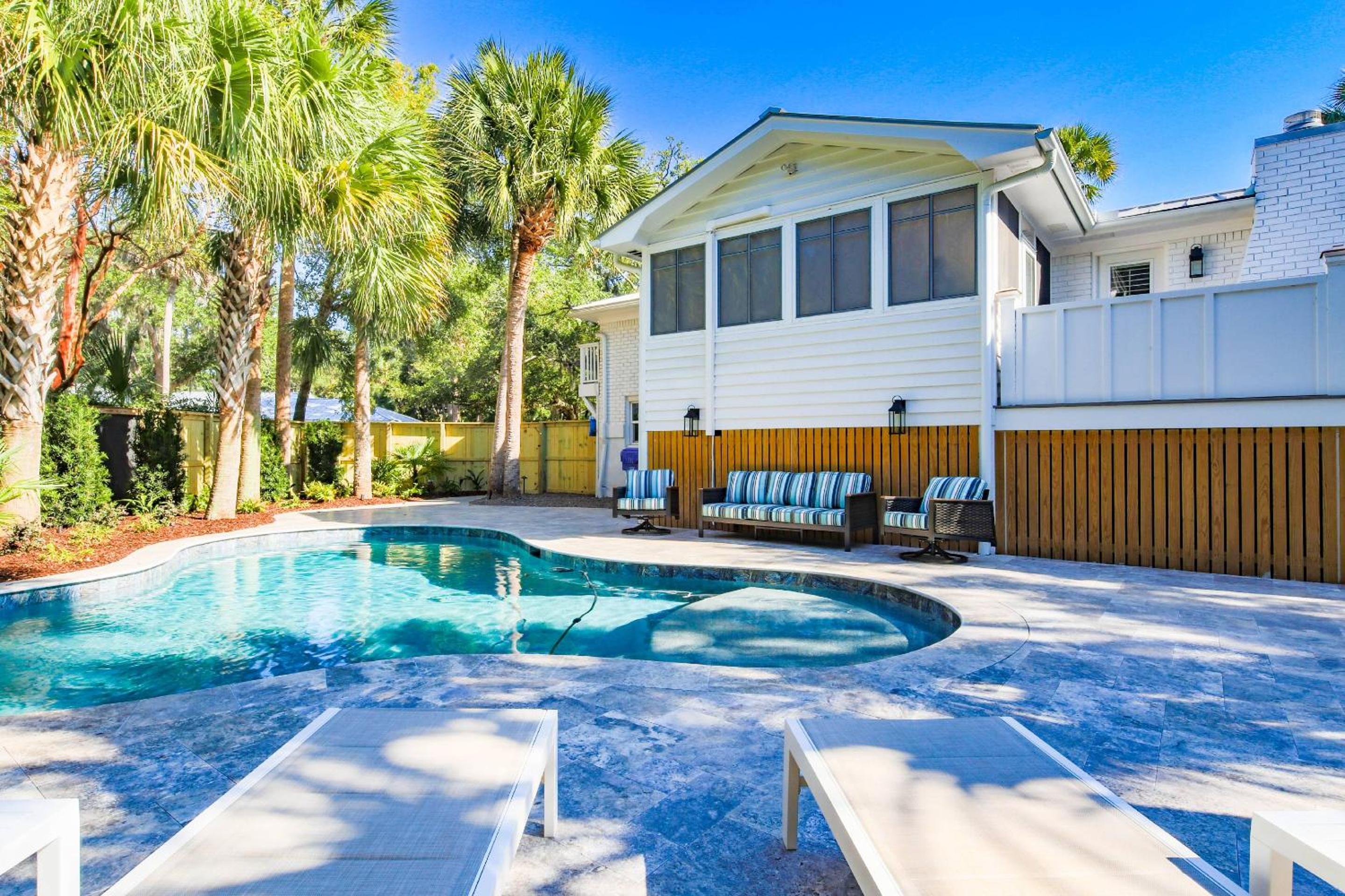 Twenty-One Palms view 3