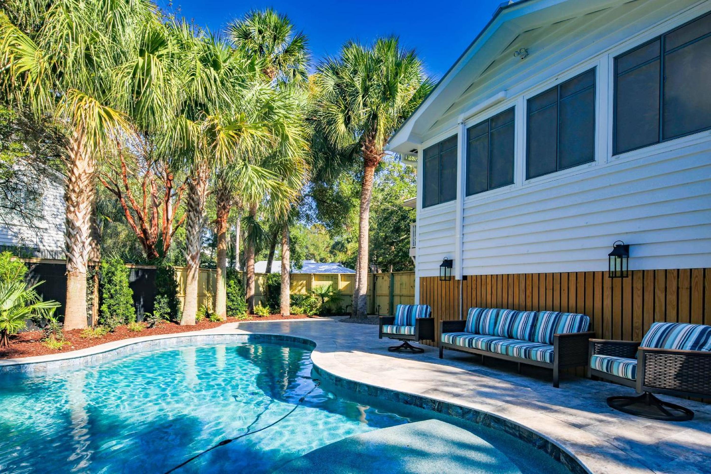 Twenty-One Palms view 4