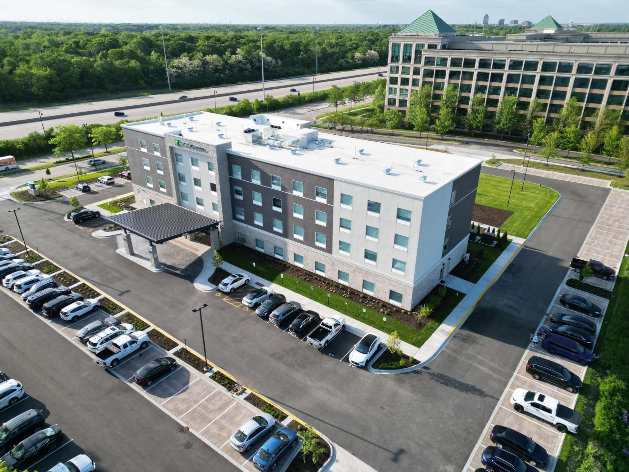 Holiday Inn Express & Suites Chicago Schaumburg, an IHG Hotel, Photo 43