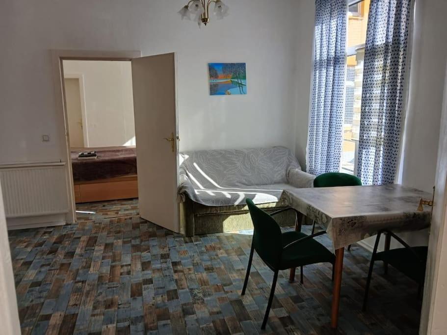 Appartement mit Garten in Zentrum Schwerin