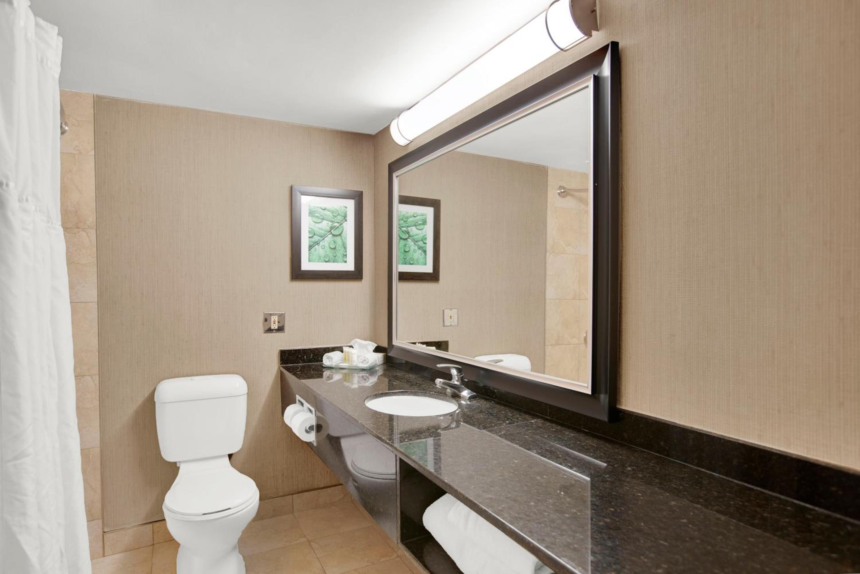 Thunder Bay Vacations - Superior Inn Hotel and Conference Centre Thunder Bay - Property Image 41
