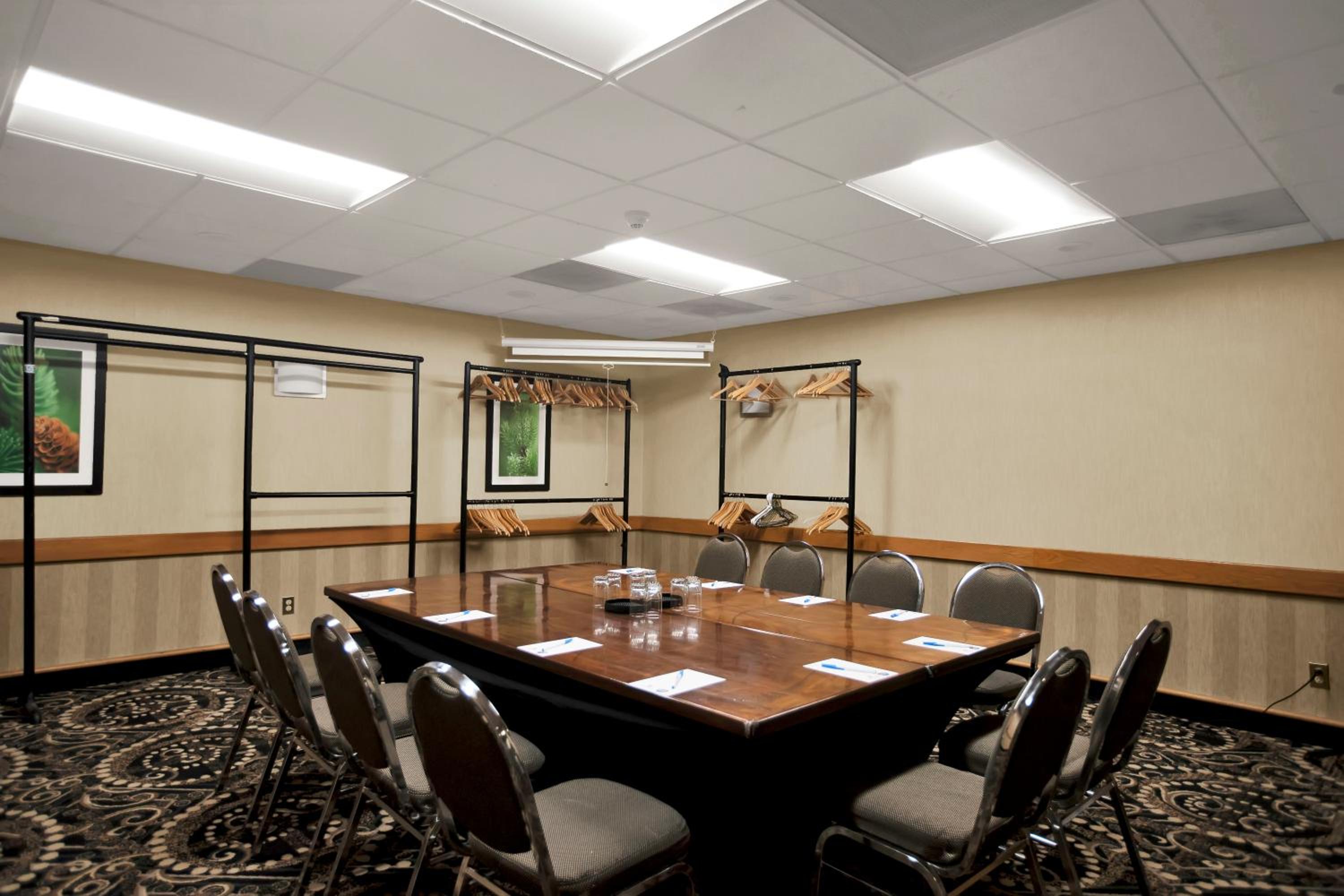 Thunder Bay Vacations - Superior Inn Hotel and Conference Centre Thunder Bay - Property Image 107