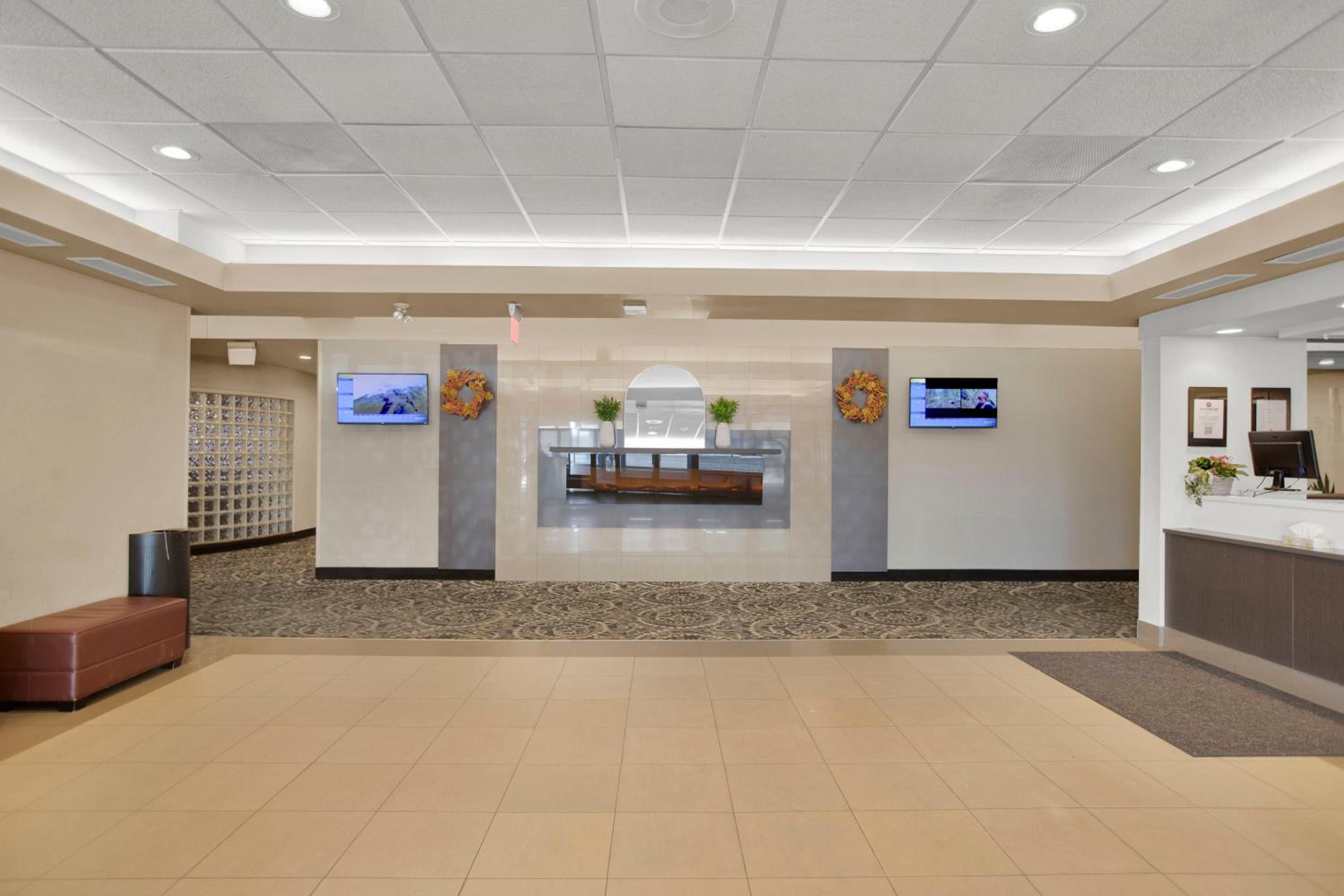 Thunder Bay Vacations - Superior Inn Hotel and Conference Centre Thunder Bay - Property Image 97