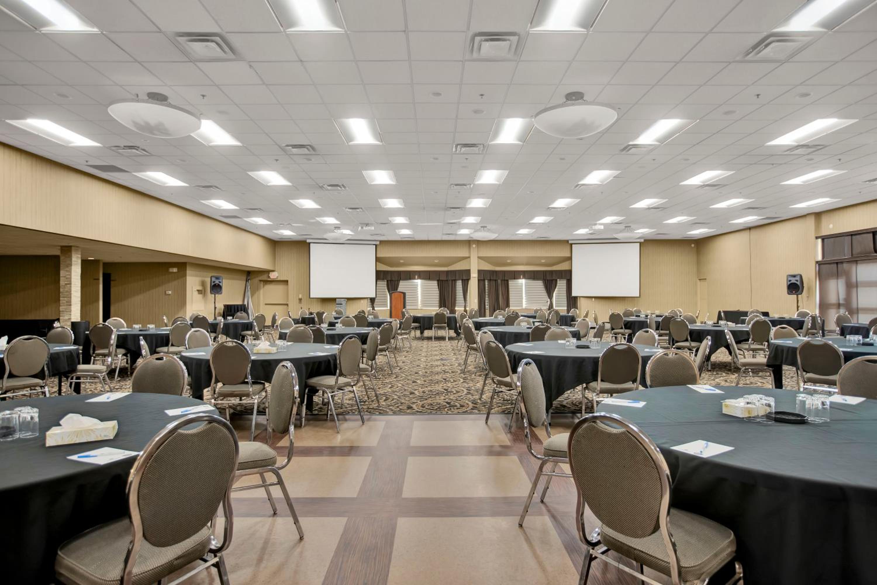 Thunder Bay Vacations - Superior Inn Hotel and Conference Centre Thunder Bay - Property Image 51