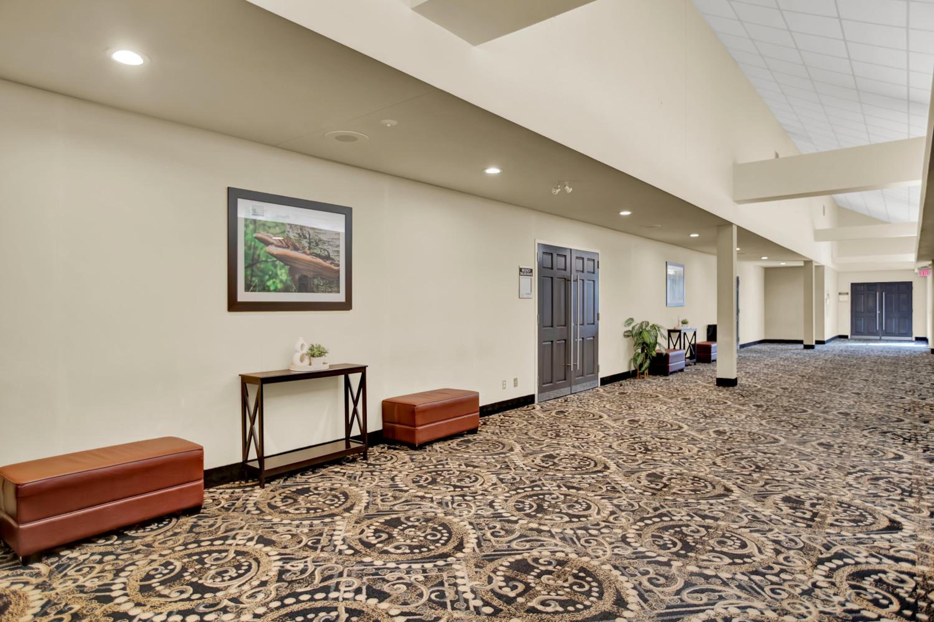 Thunder Bay Vacations - Superior Inn Hotel and Conference Centre Thunder Bay - Property Image 83