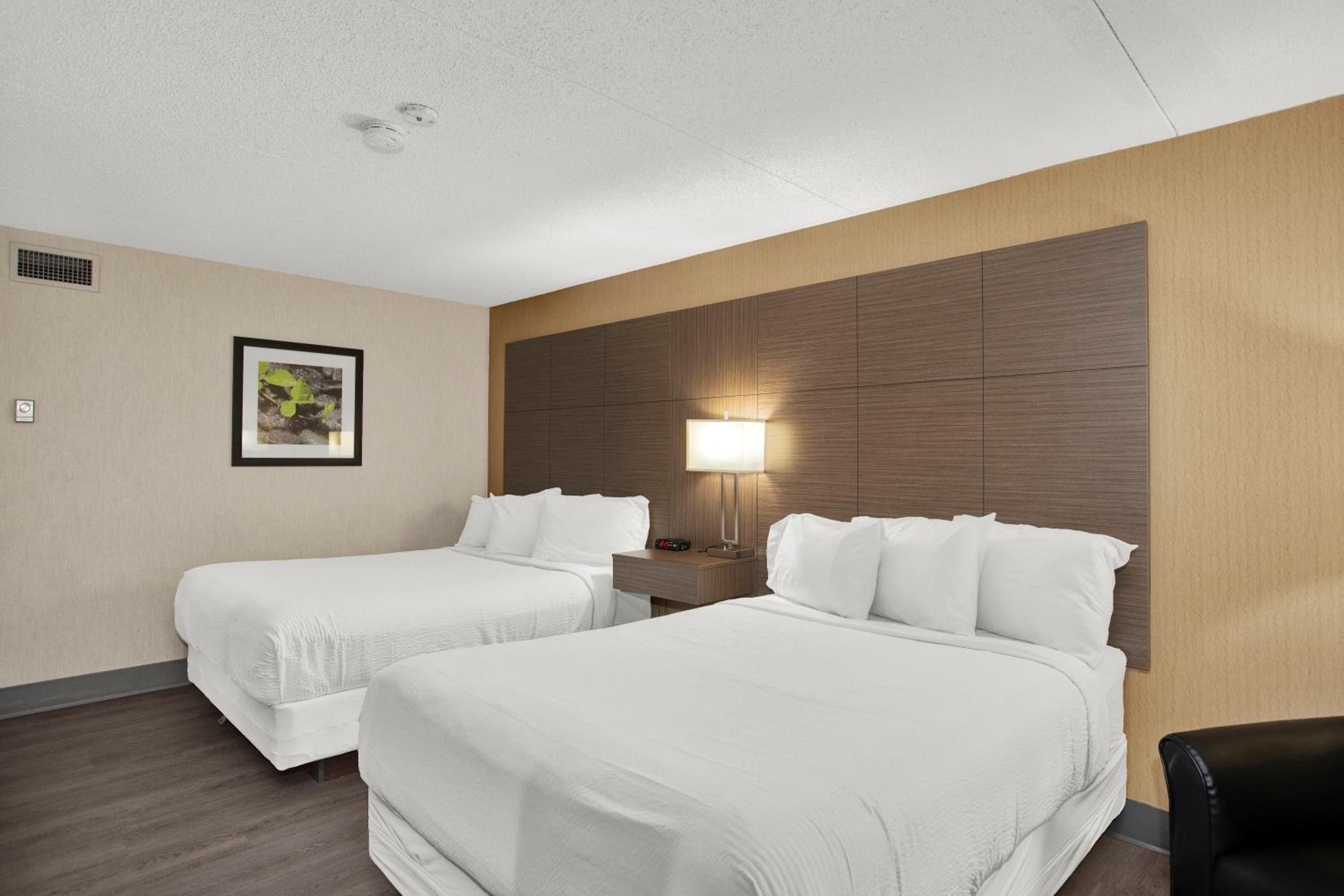 Thunder Bay Vacations - Superior Inn Hotel and Conference Centre Thunder Bay - Property Image 89