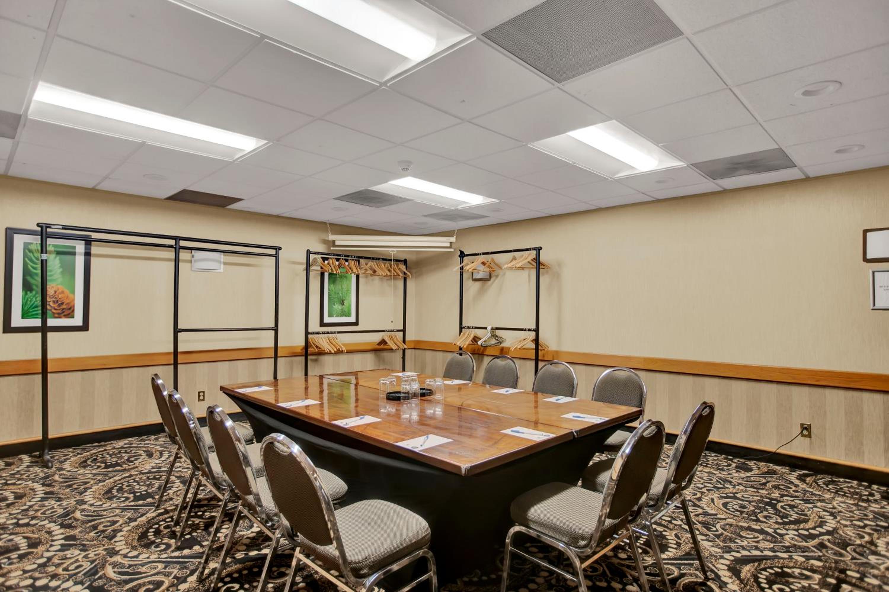 Thunder Bay Vacations - Superior Inn Hotel and Conference Centre Thunder Bay - Property Image 101