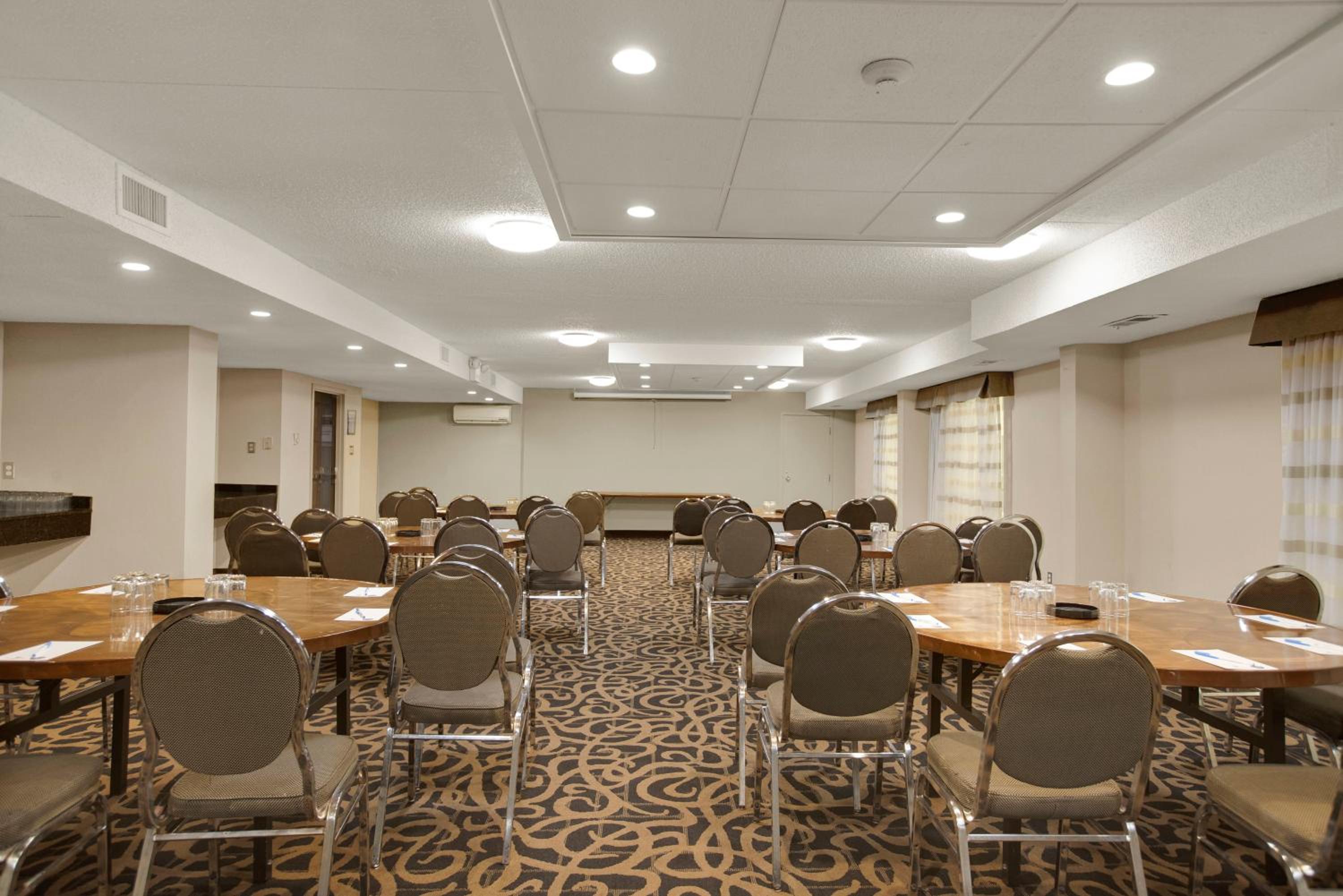 Thunder Bay Vacations - Superior Inn Hotel and Conference Centre Thunder Bay - Property Image 108