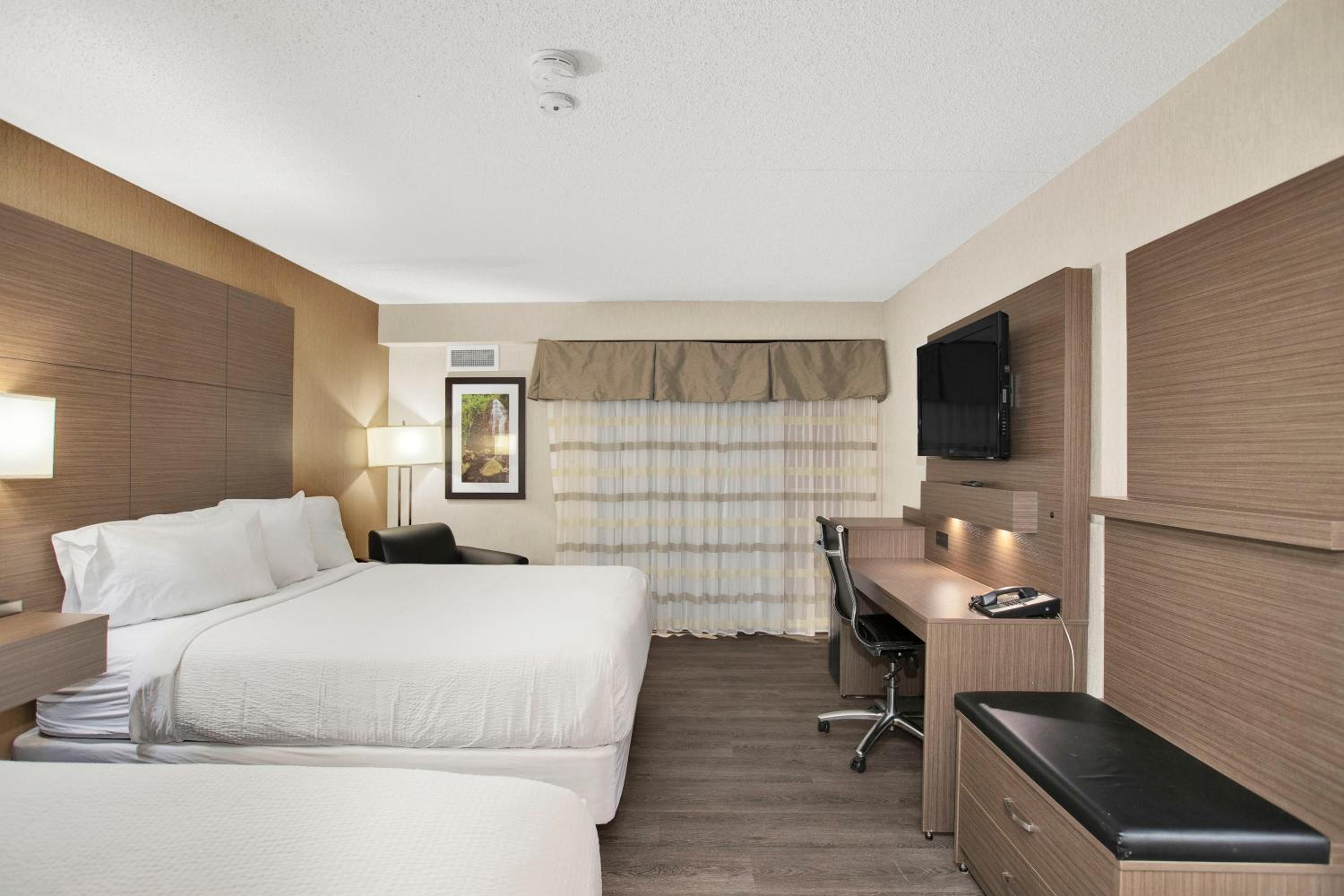 Thunder Bay Vacations - Superior Inn Hotel and Conference Centre Thunder Bay - Property Image 93