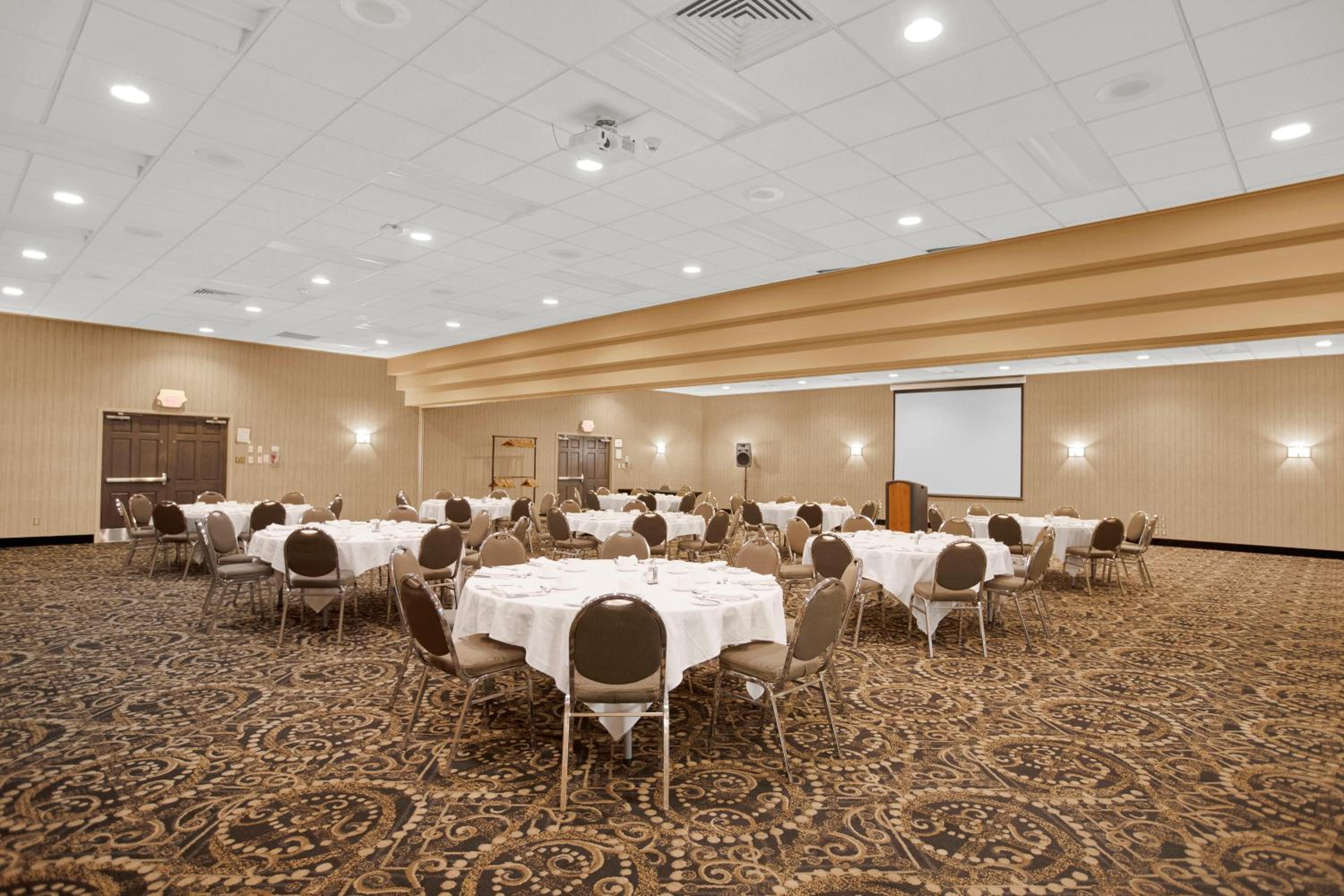 Thunder Bay Vacations - Superior Inn Hotel and Conference Centre Thunder Bay - Property Image 109