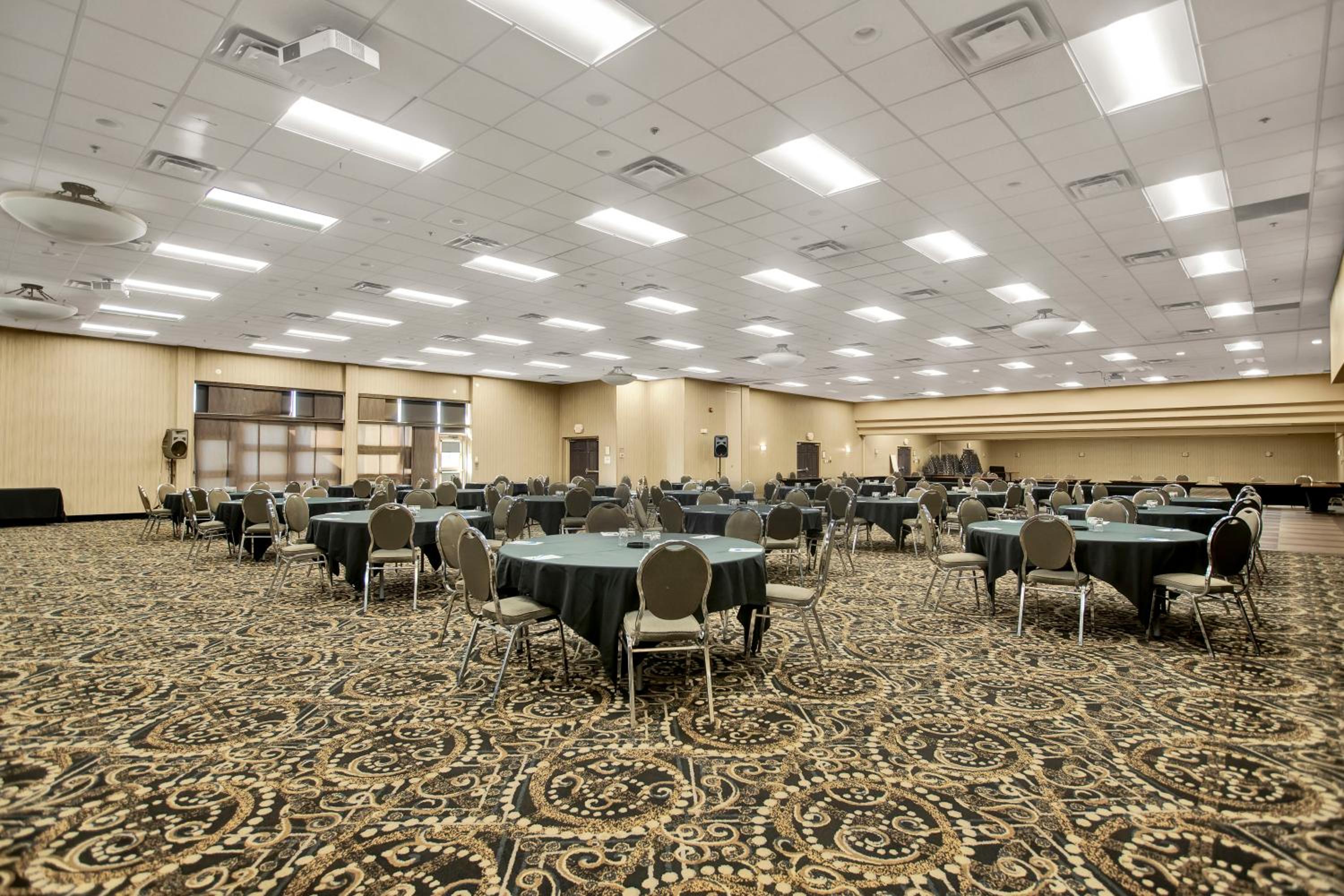 Thunder Bay Vacations - Superior Inn Hotel and Conference Centre Thunder Bay - Property Image 120