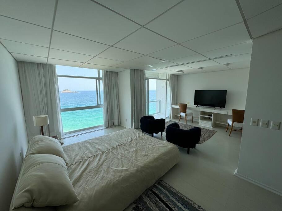 Praia da Joatinga, triplex luxo sobre o mar