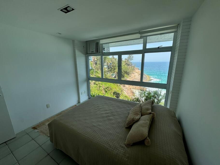 Praia da Joatinga, triplex luxo sobre o mar
