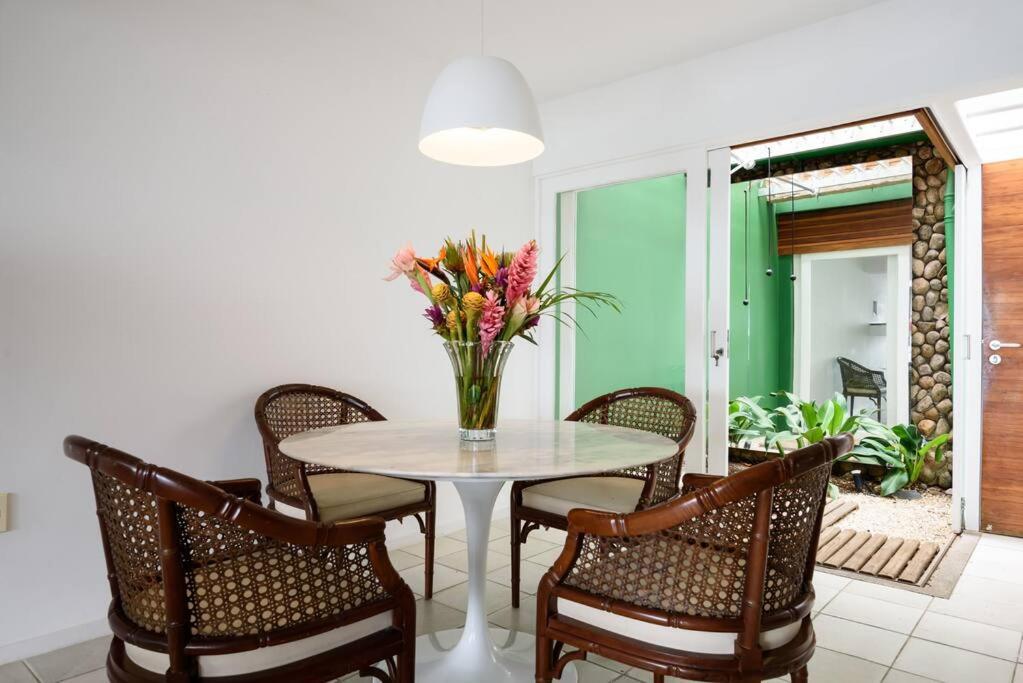 Praia da Joatinga, triplex luxo sobre o mar
