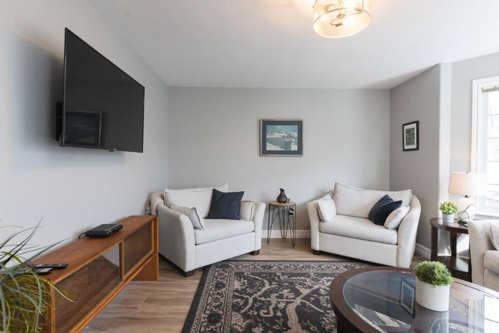 Your Halifornian Home Trendy 3 Bedroom Flat
