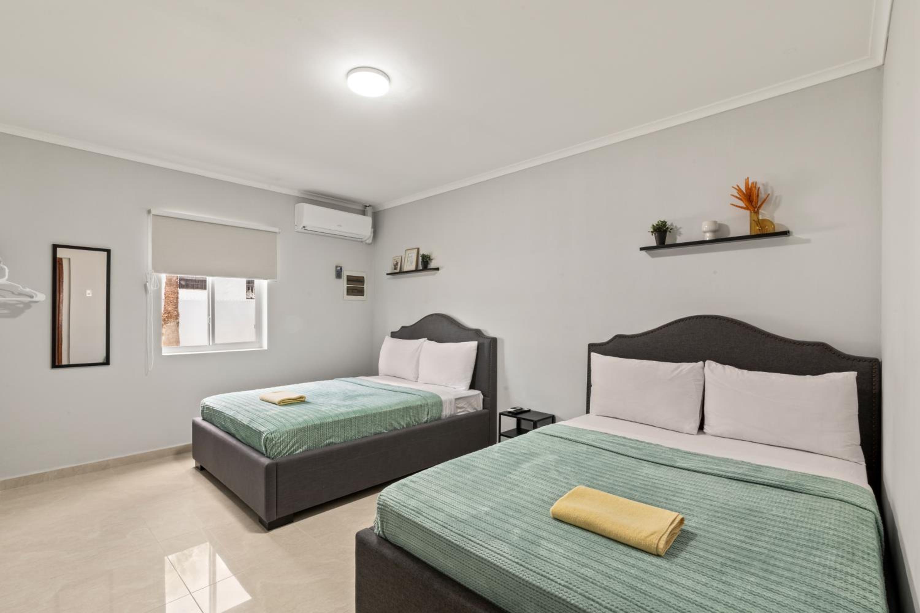 Curadise Living